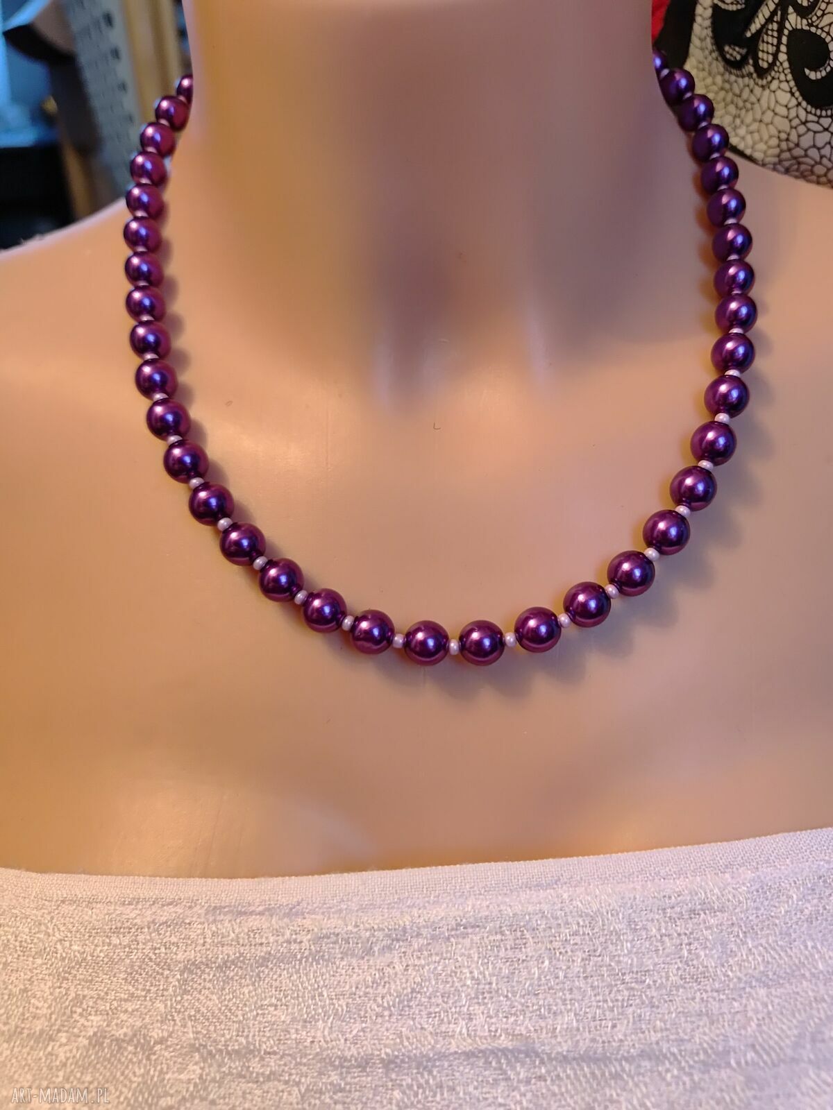 Fioletowy choker z czeskich pereł i pudrowego rokajlu