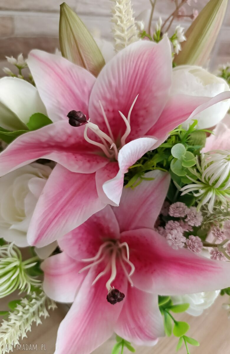 Flowerbox dekoracyjny srebrny - elegancki prezent do Twojego wnętrza