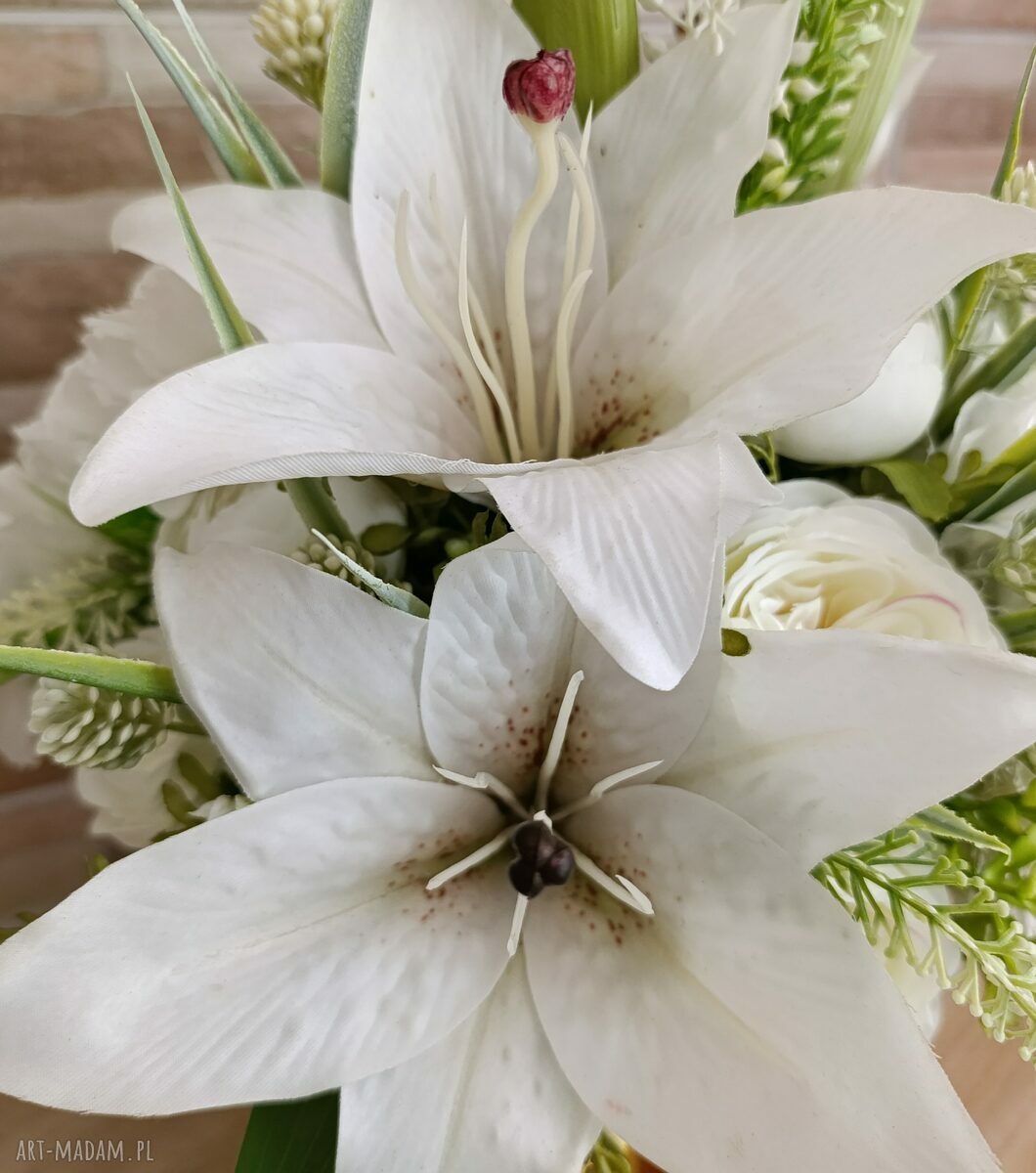 Flowerbox duży złoty z liliami - elegancka dekoracja i gotowy prezent
