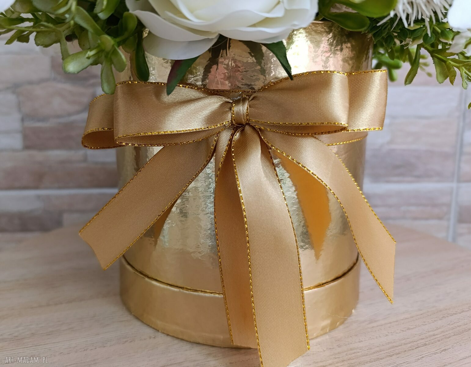Flowerbox duży złoty z liliami - elegancka dekoracja i gotowy prezent