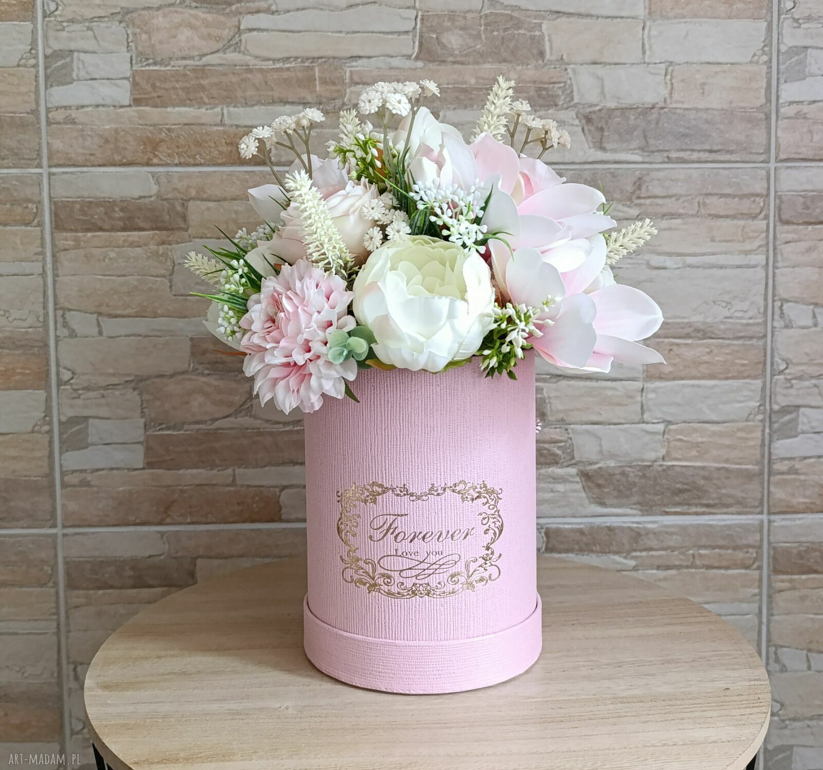 Flowerbox na prezent - stroik w różowym pudełku ze złotymi napisami