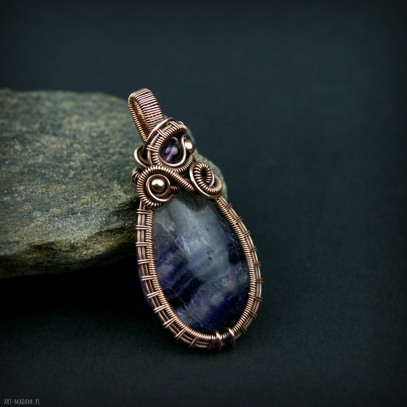 Wisiorek z fluorytem - wire wrapping z ametystem i hematytami