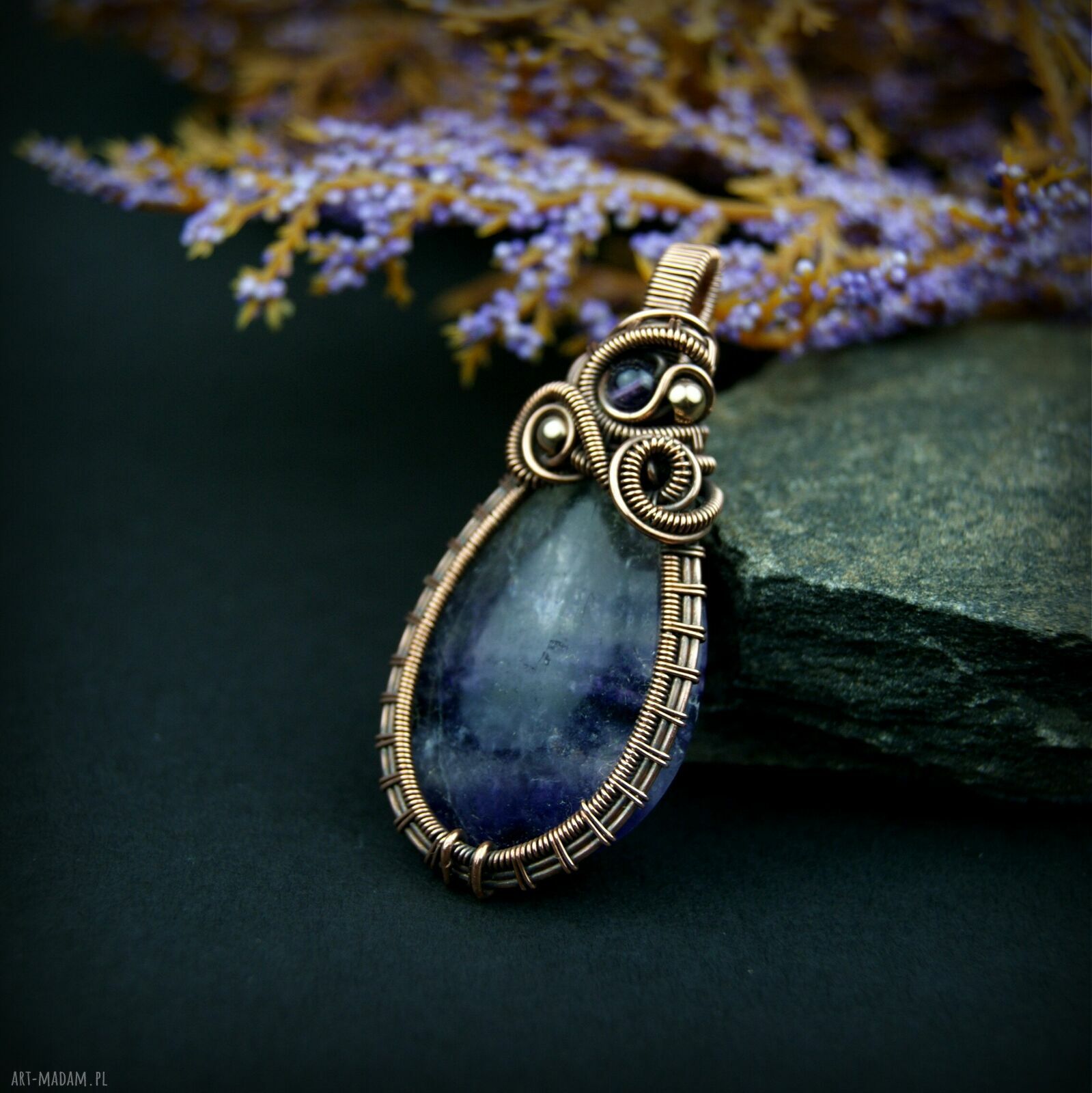 Wisiorek z fluorytem - wire wrapping z ametystem i hematytami