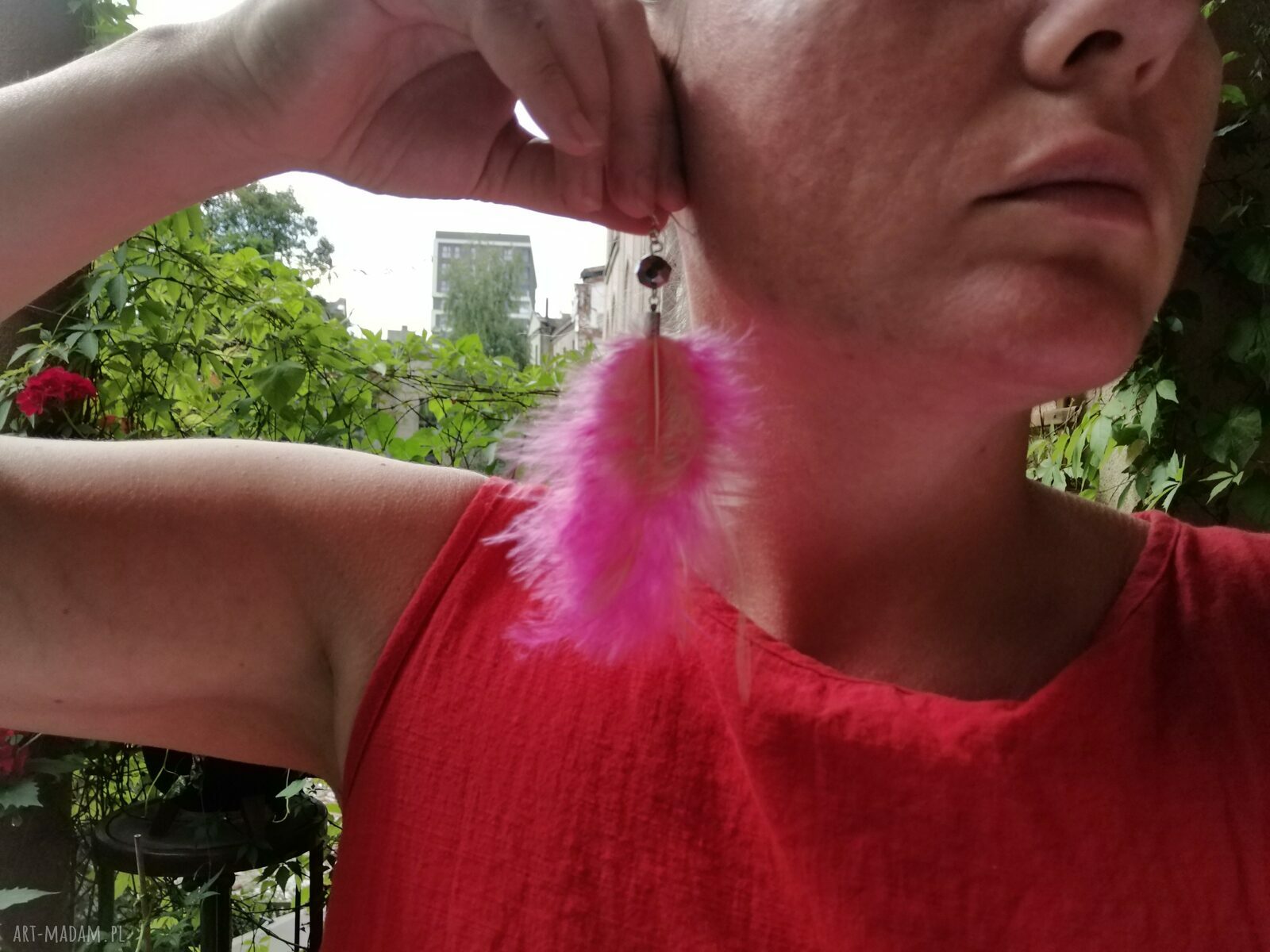 Kolczyki boho etno z motywem piór - lekkie i kolorowe (Ruda Klara)
