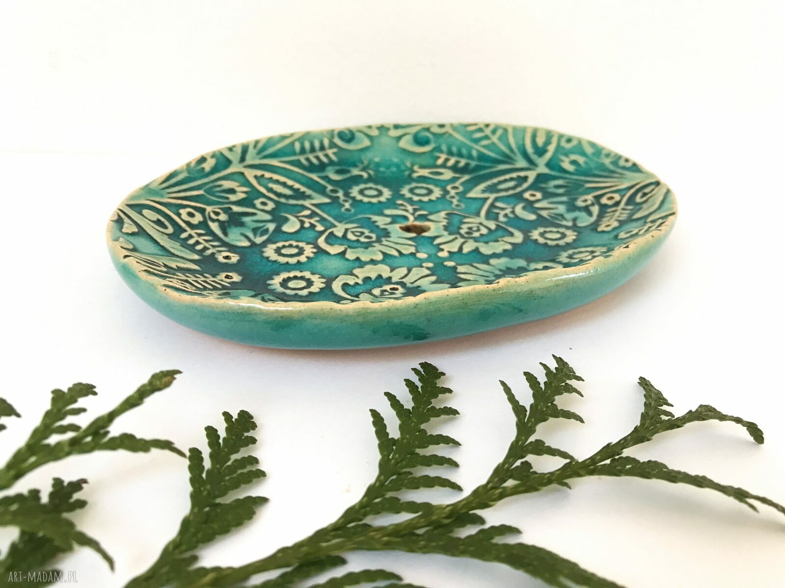 Folkowa mydelniczka ceramiczna z odpływem wody