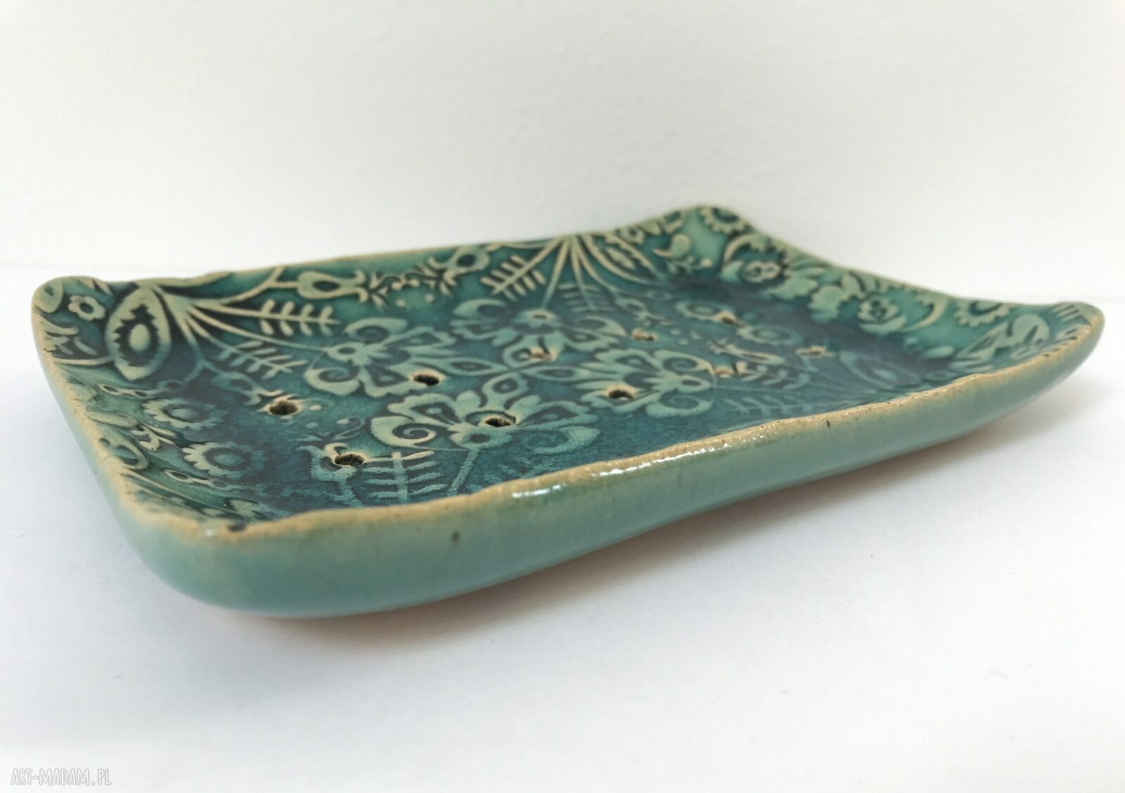 Ręcznie formowana mydelniczka ceramiczna folkowa Ana