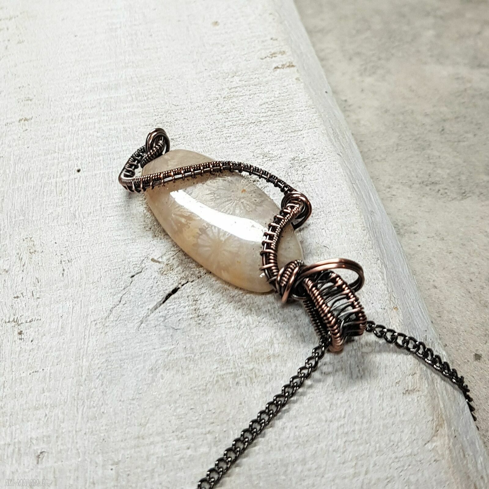 Fossil m294 - miedziany wisiorek wire wrapping dla kobiet