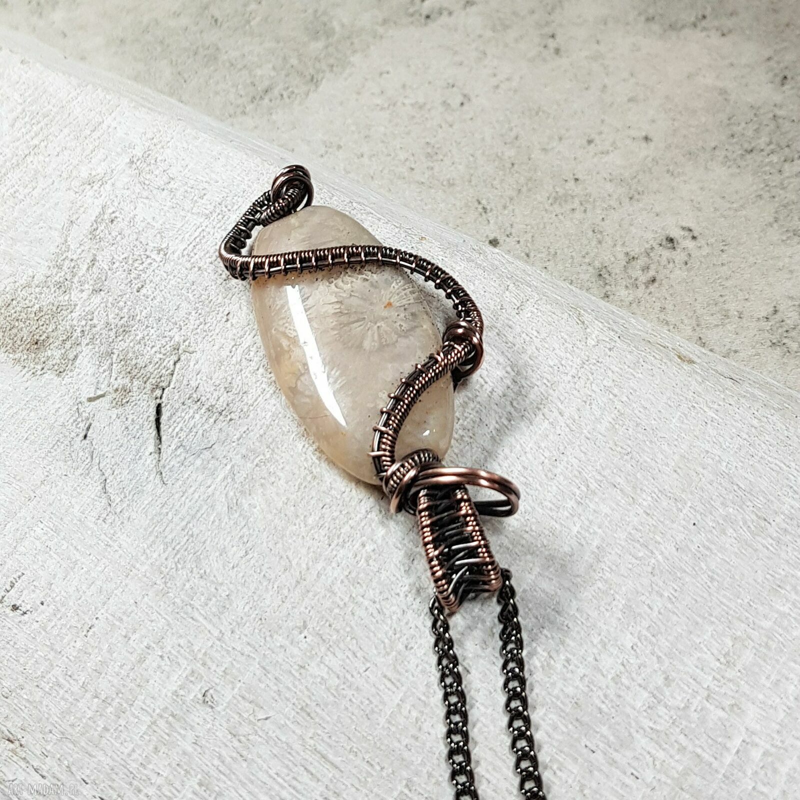 Fossil m294 - miedziany wisiorek wire wrapping dla kobiet
