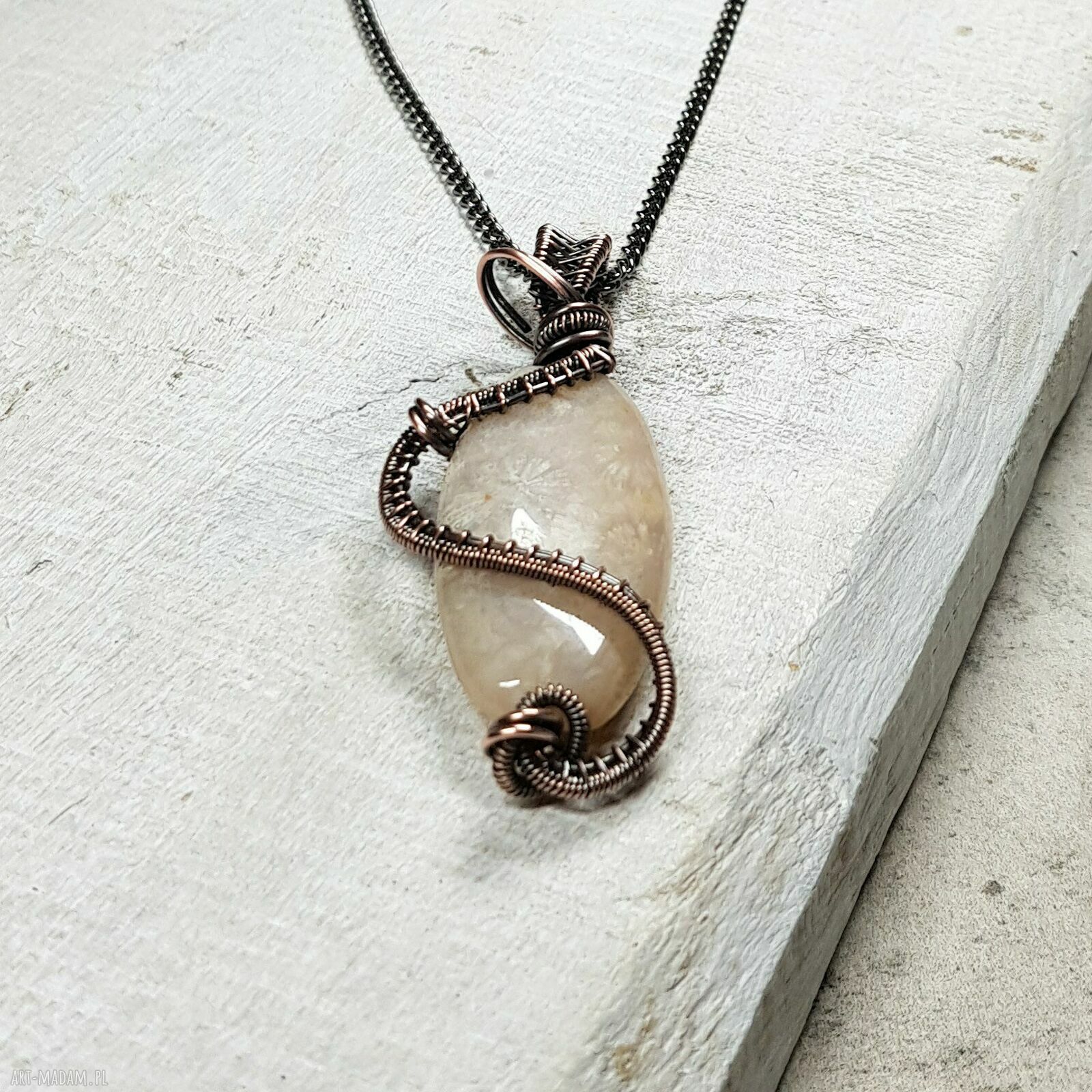 Fossil m294 - miedziany wisiorek wire wrapping dla kobiet