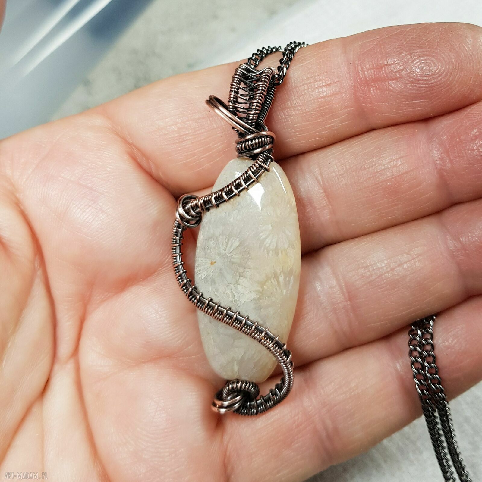 Fossil m294 - miedziany wisiorek wire wrapping dla kobiet