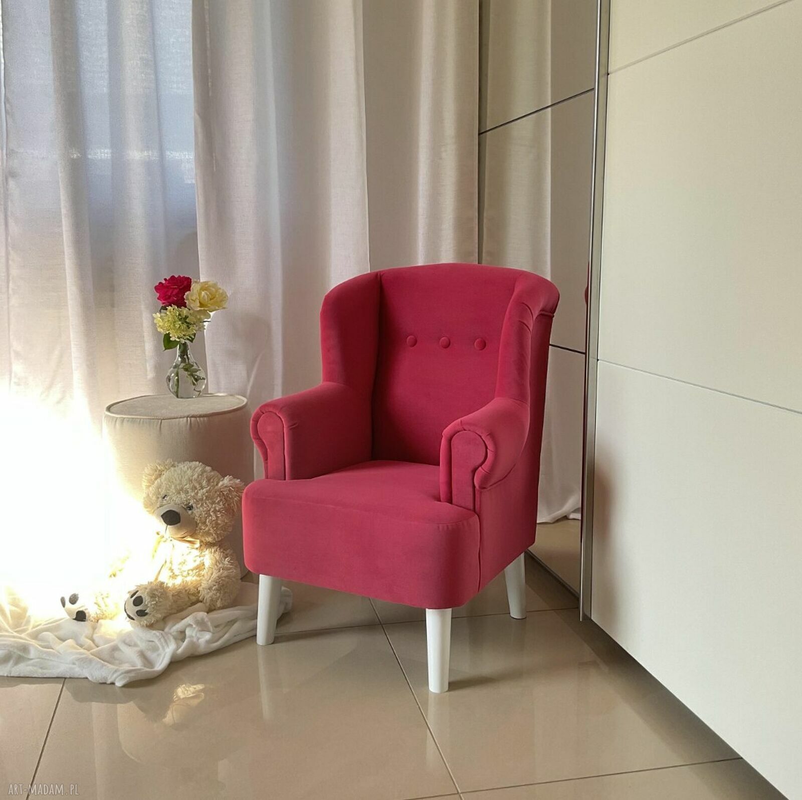 Fotel dziecięcy DIVA w różowym kolorze - miękki welur