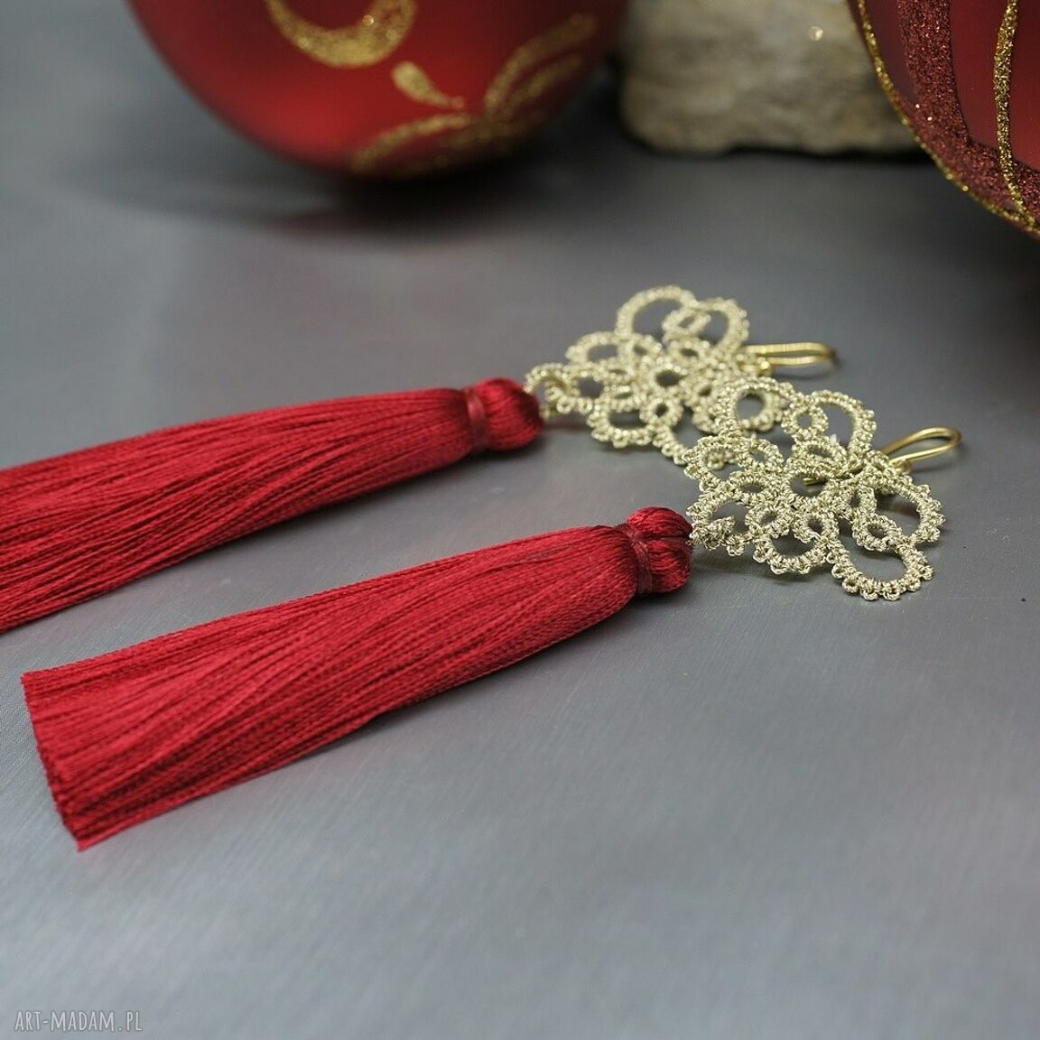 Kolczyki frywolitki złoto-czerwone 088 - długie, lekkie handmade