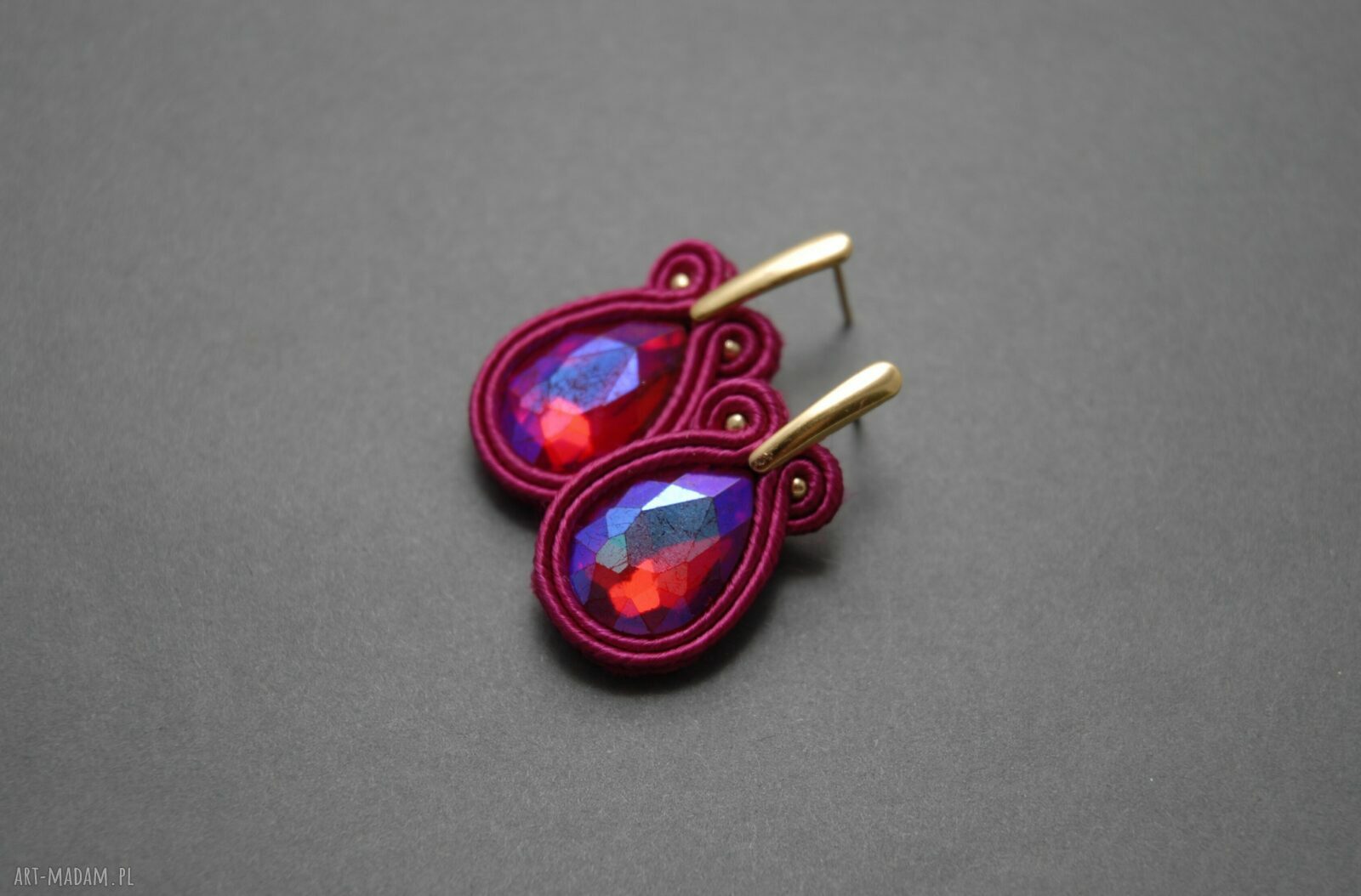 Fuksjowe kolczyki sutasz na wieczór - delikatne i eleganckie (ok. 3,5 cm)