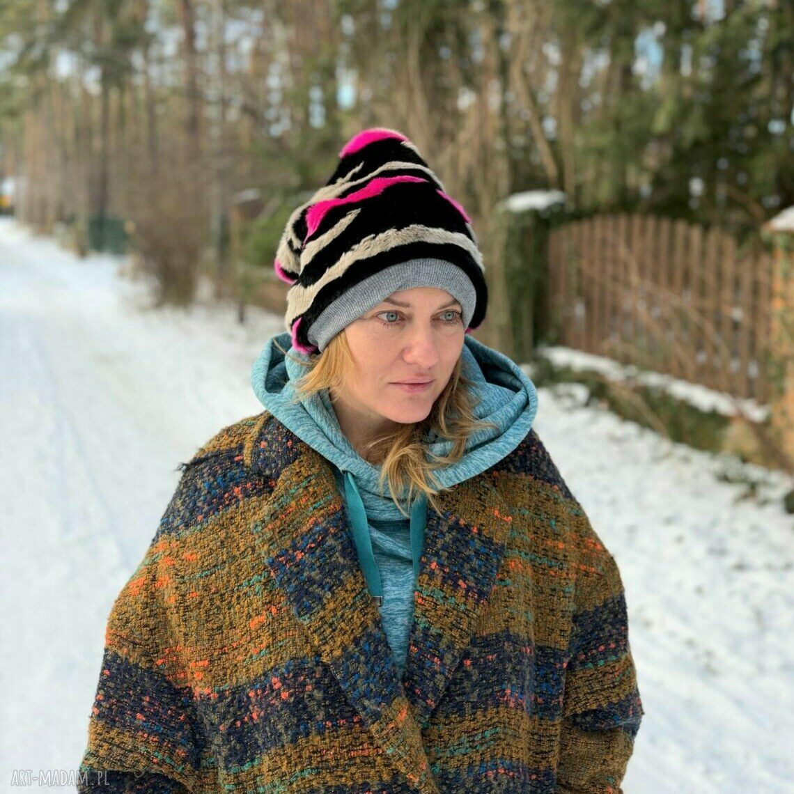 Ruda futrzana czapka na podszewce - miękka, ciepła i duża, rozmiar uniwersalny