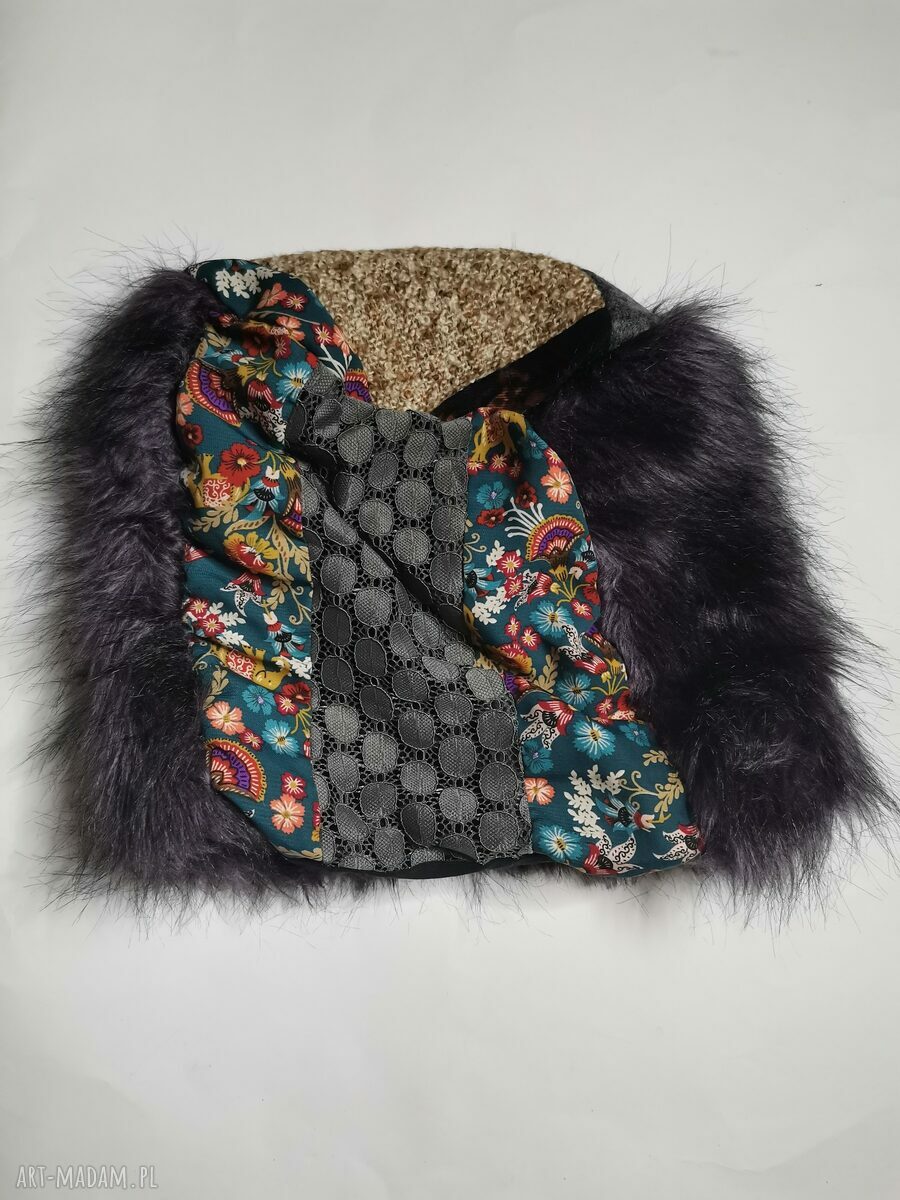 Czapka futrzana zimowa fiolet w stylu boho z patchworkiem i frędzlami - rozmiar uniwersalny