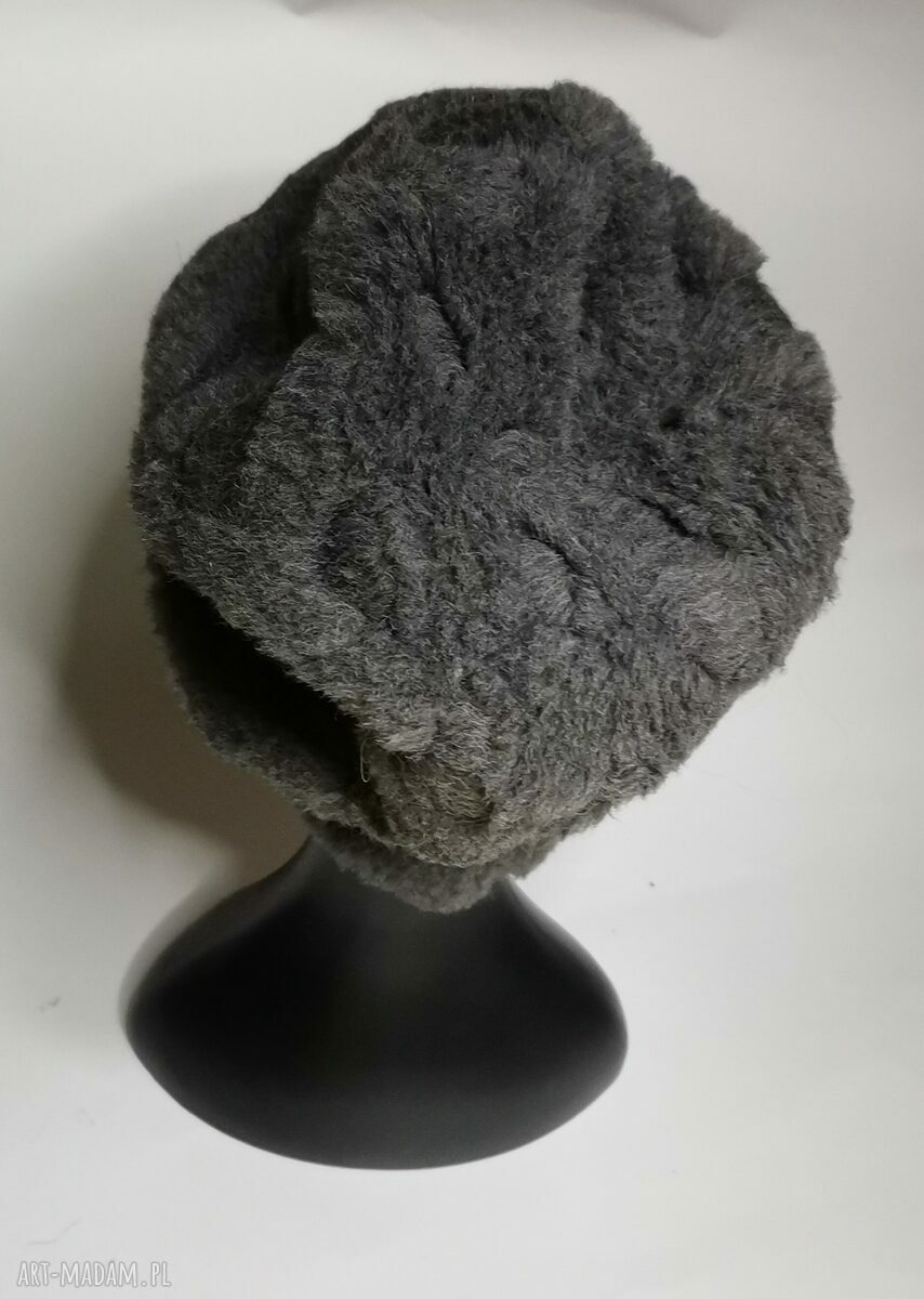 Szara futrzana czapka z podszewką - rozmiar uniwersalny (handmade)