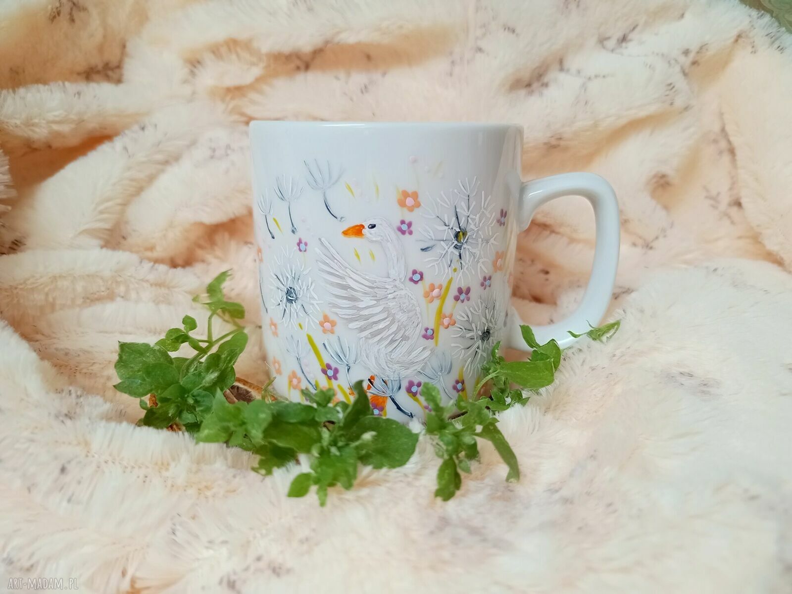 Gąska i dmuchawce - kubek porcelanowy ręcznie malowany na prezent