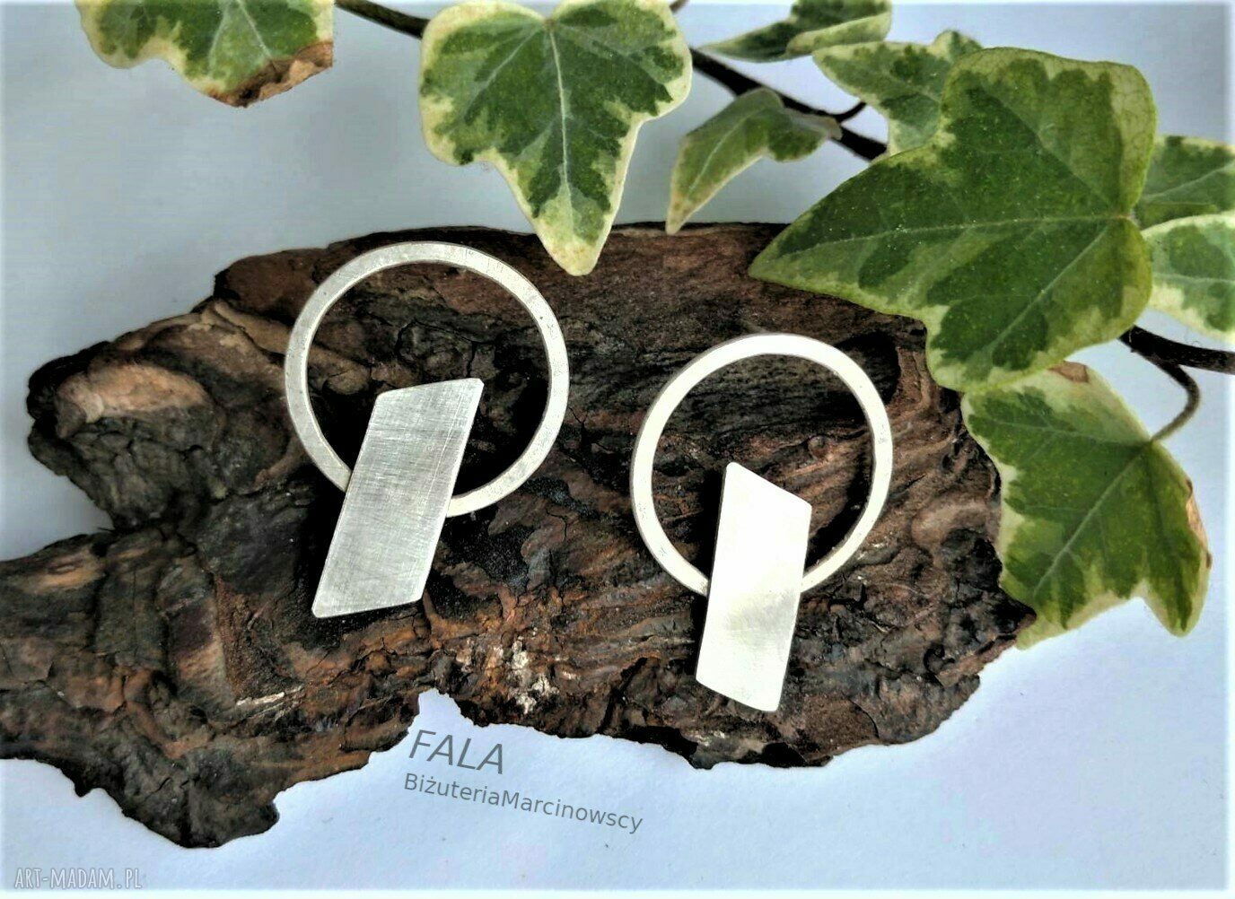 Geometryczne kolczyki srebrne Fala na wkręty
