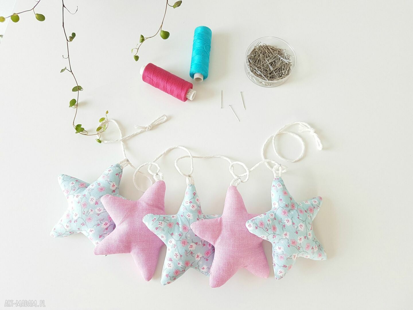 Girlanda gwiazdkowa pastelowa gwiazdki zawieszka ozdoba stars