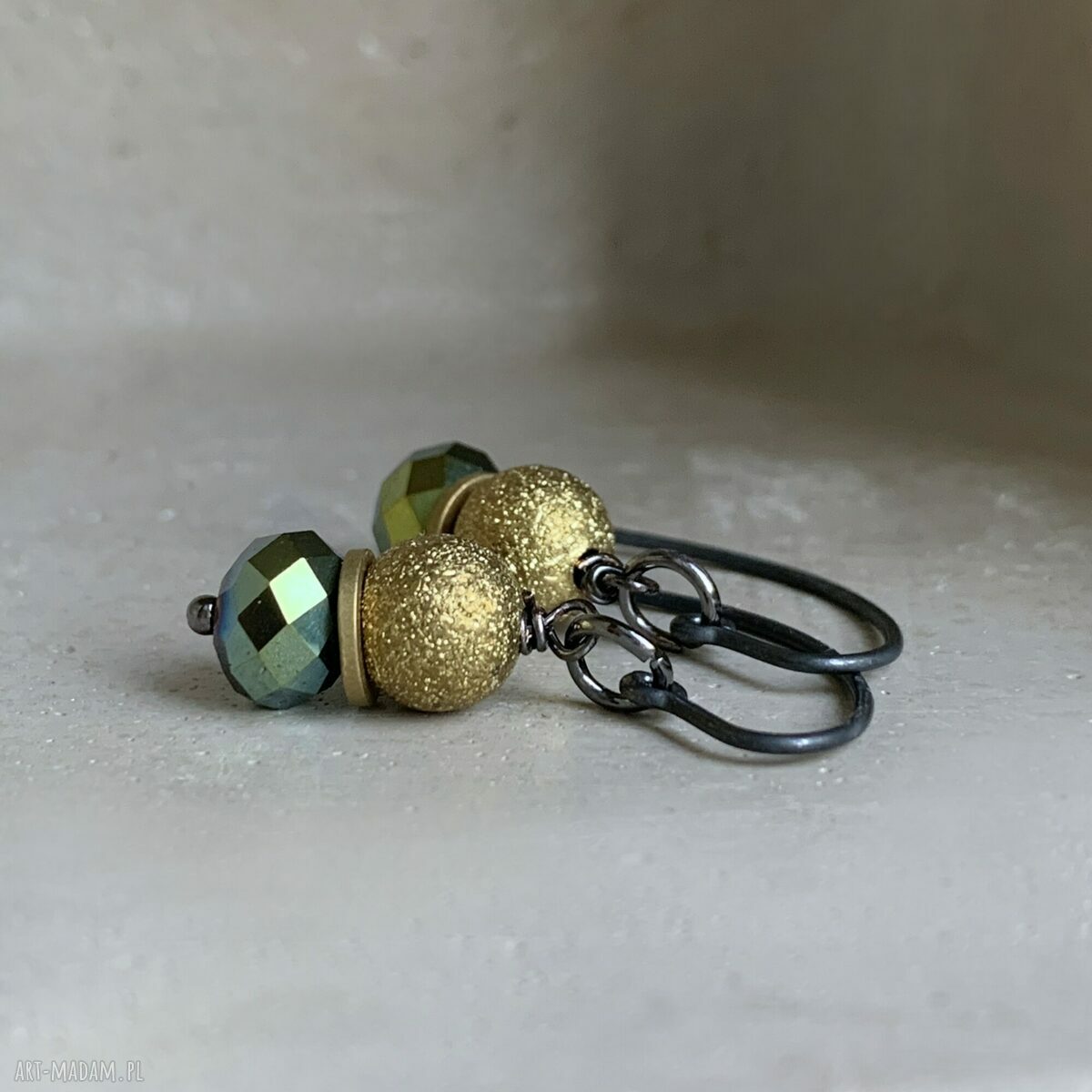 Kolczyki Golden Shadow & Khaki Green - handmade ze srebra 925, mosiądzu i szkła