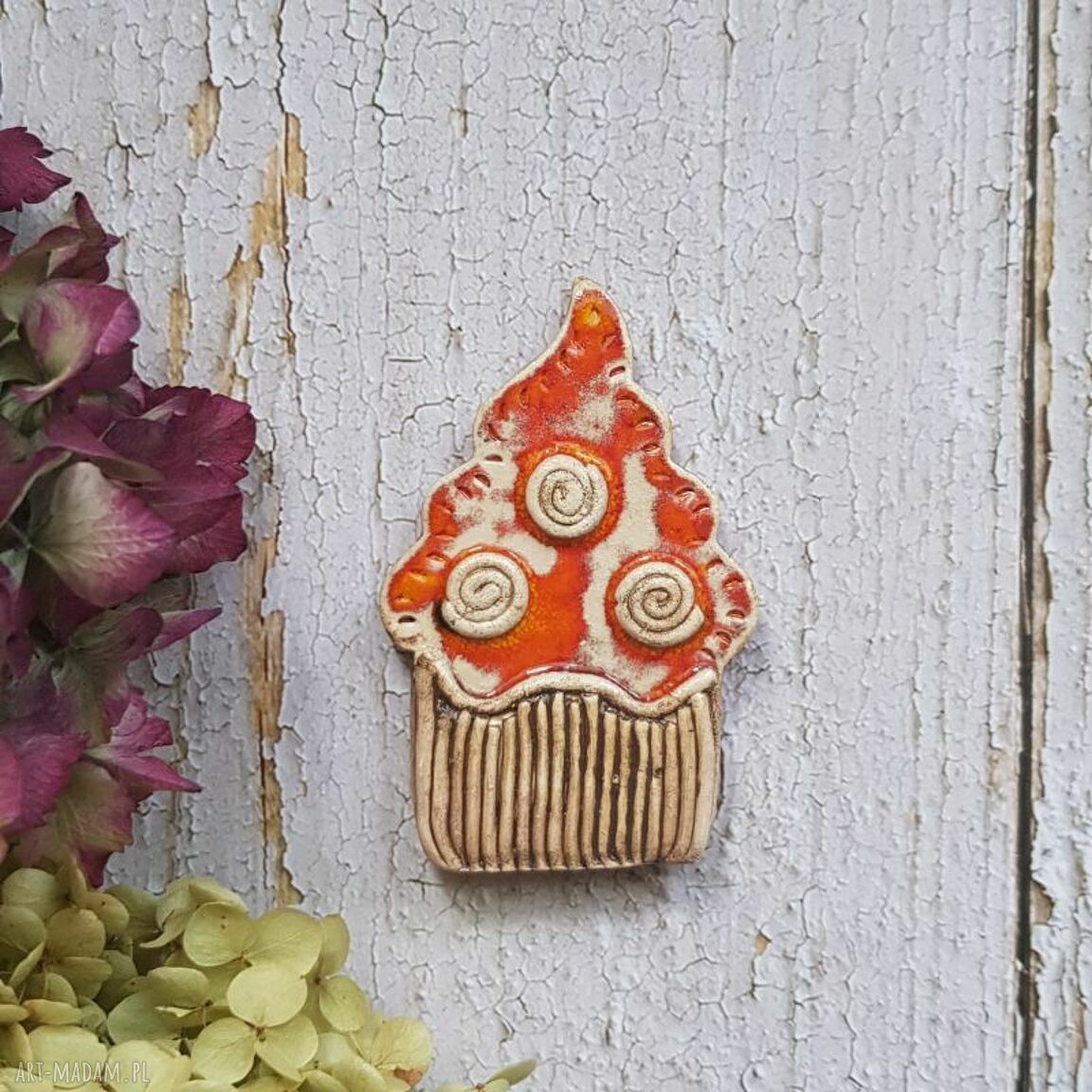 Ceramiczny magnes Gorąca Babeczka - mufinka do lodówki