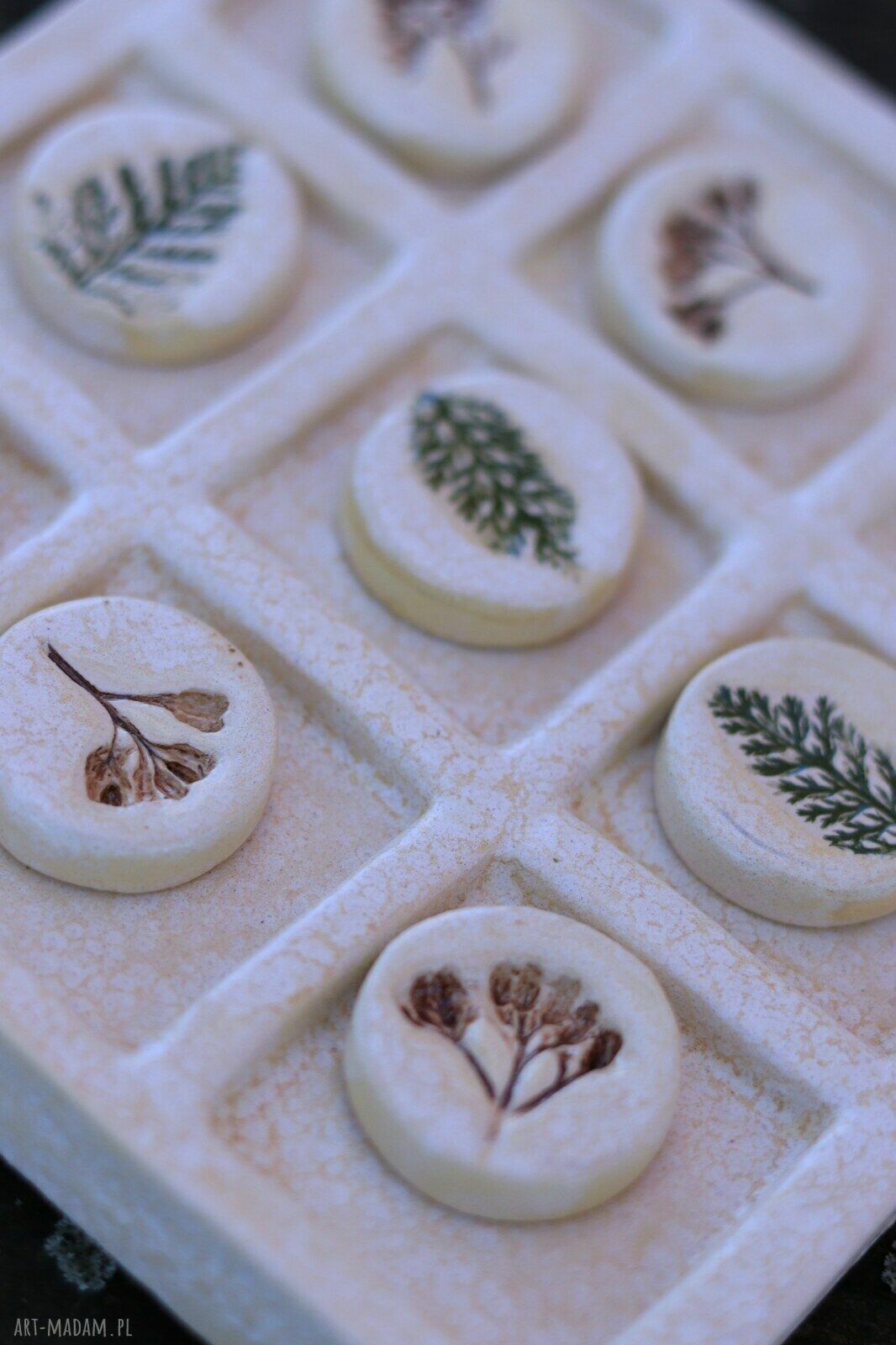 Gra Kółko i Krzyżyk - Krwawnik - ceramiczna dekoracja 15x15 cm