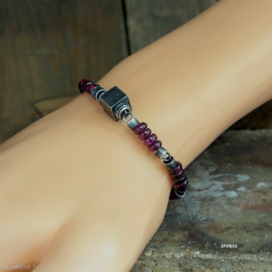 Oksydowana bransoletka ze srebra 925 z granatami (Arvena) - handmade