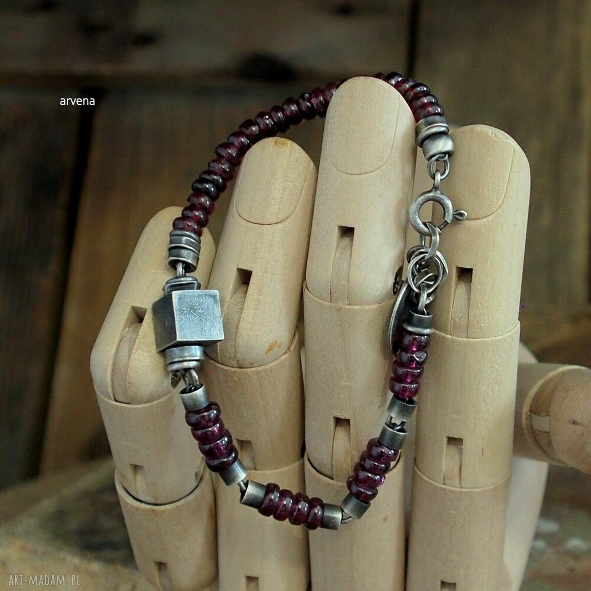 Oksydowana bransoletka ze srebra 925 z granatami (Arvena) - handmade