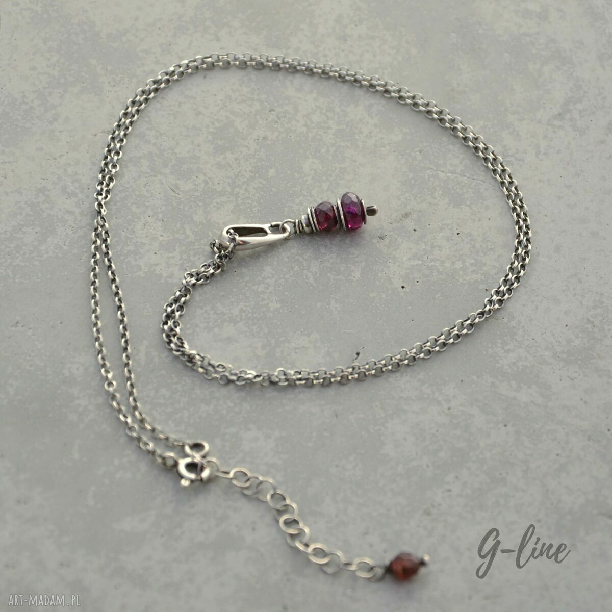 Srebrny wisiorek z rodolitem (granat) - rozmiar S