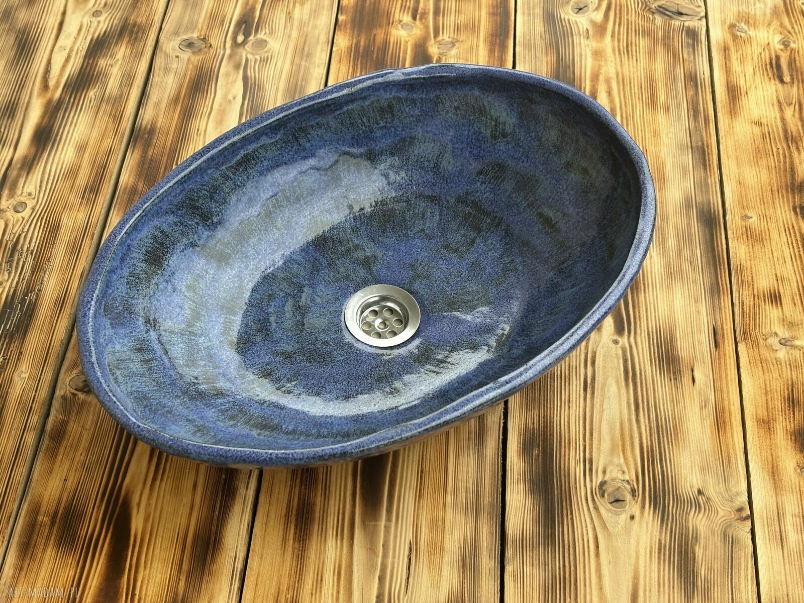 Granatowa owalna umywalka ceramiczna - wiejski styl, rękodzieło