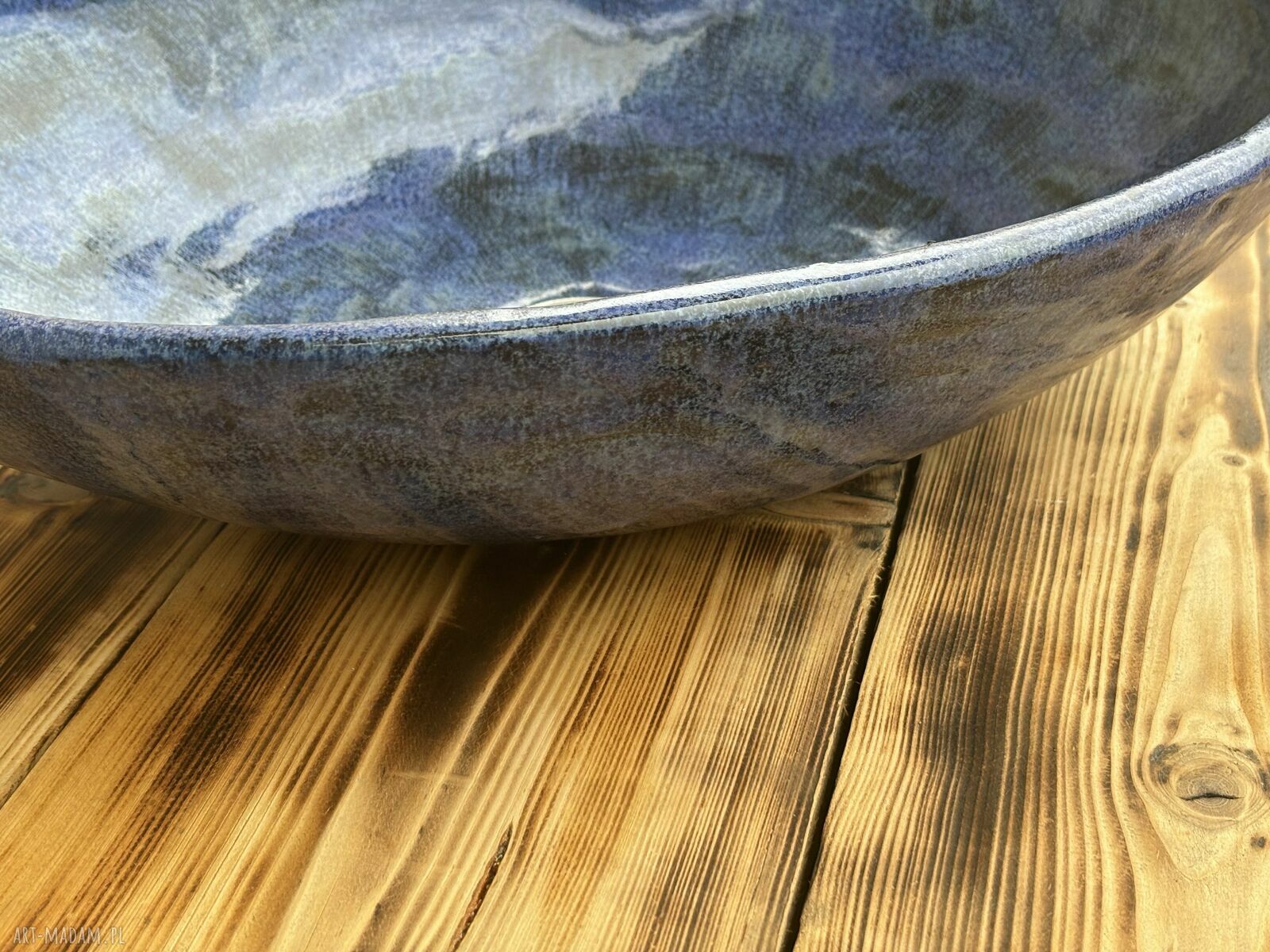 Granatowa owalna umywalka ceramiczna - wiejski styl, rękodzieło