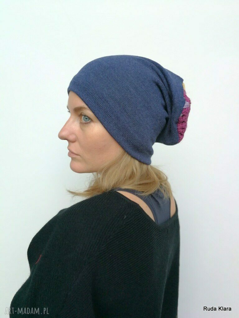 Granatowa wełniana czapka damska z patchworkową górą - handmade