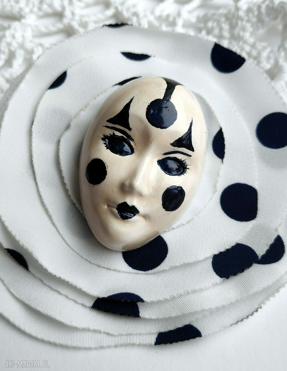 Granatowy Arlekin - broszka kwiat z kolekcji Masquerade