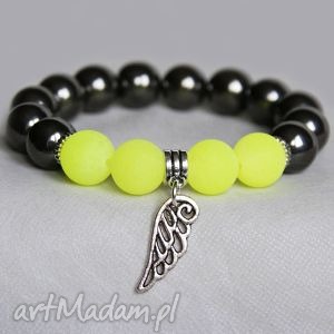 graphite & neon yellow with wing