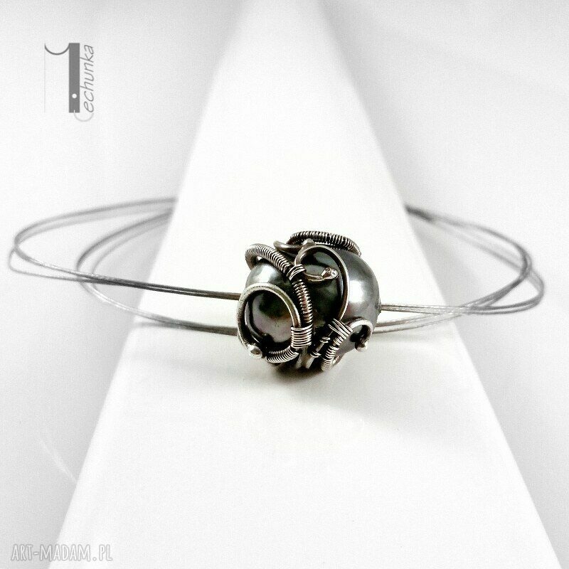 Graphite - srebrny naszyjnik z perłą Majorka w technice wire wrapping