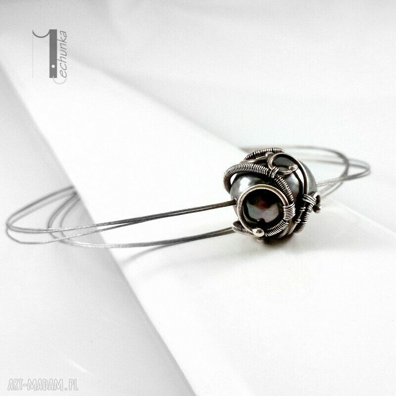 Graphite - srebrny naszyjnik z perłą Majorka w technice wire wrapping