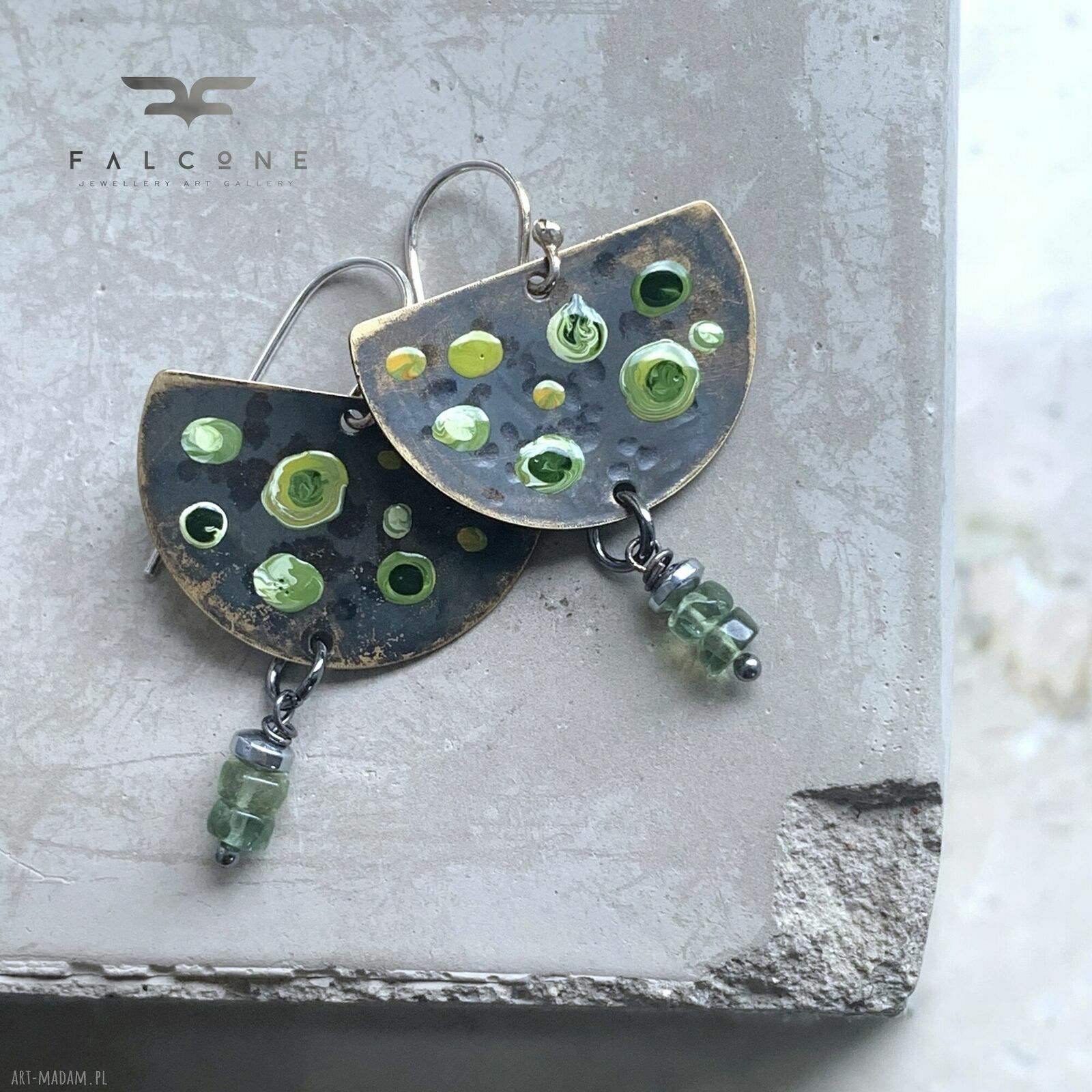 Kolczyki Green Dots & Apatite - zielone geometryczne kropki z apatytu, mosiądzu i srebra 925