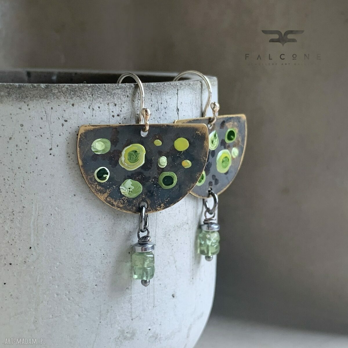 Kolczyki Green Dots & Apatite - zielone geometryczne kropki z apatytu, mosiądzu i srebra 925