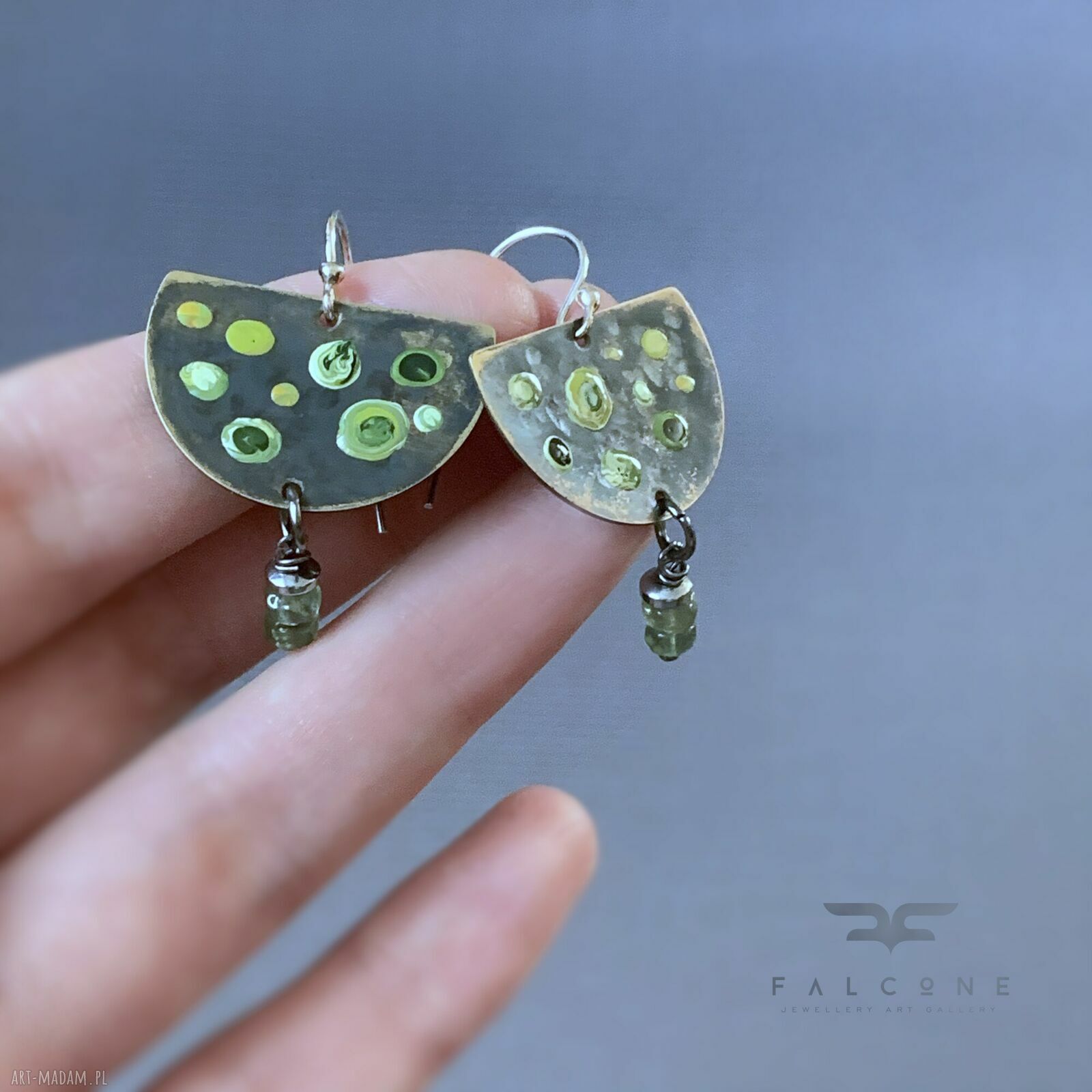 Kolczyki Green Dots & Apatite - zielone geometryczne kropki z apatytu, mosiądzu i srebra 925