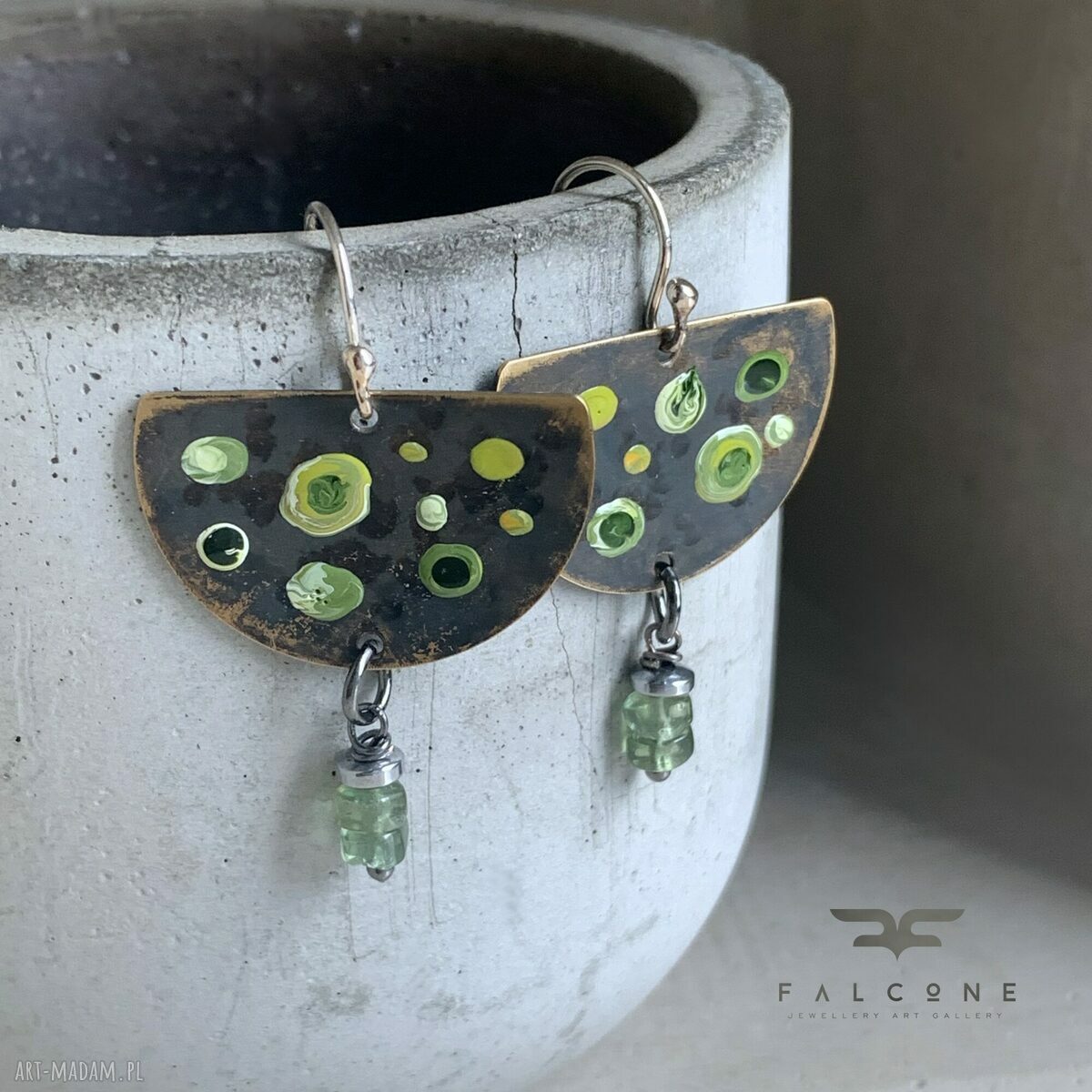 Kolczyki Green Dots & Apatite - zielone geometryczne kropki z apatytu, mosiądzu i srebra 925