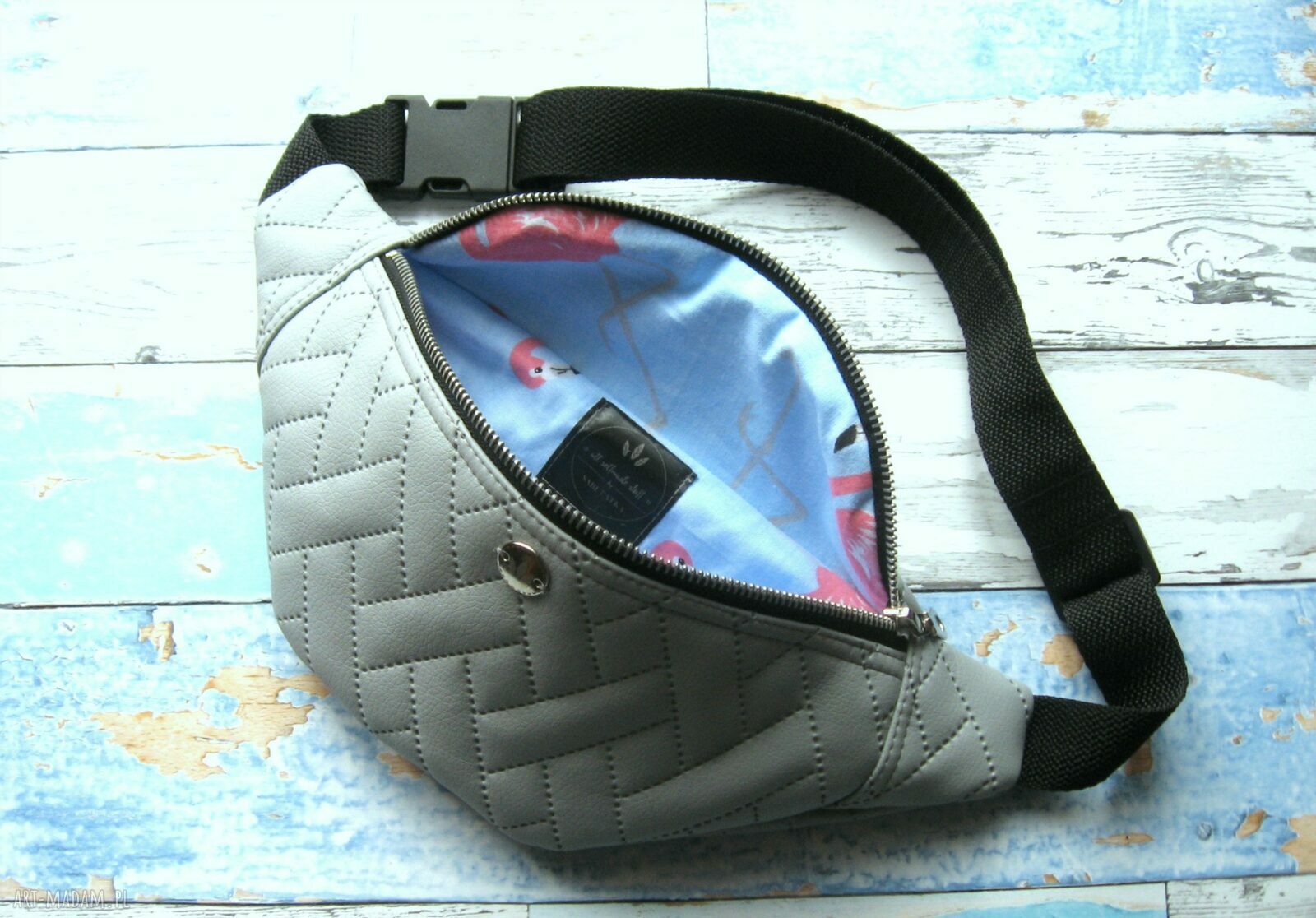 Grey Flamingo nerka