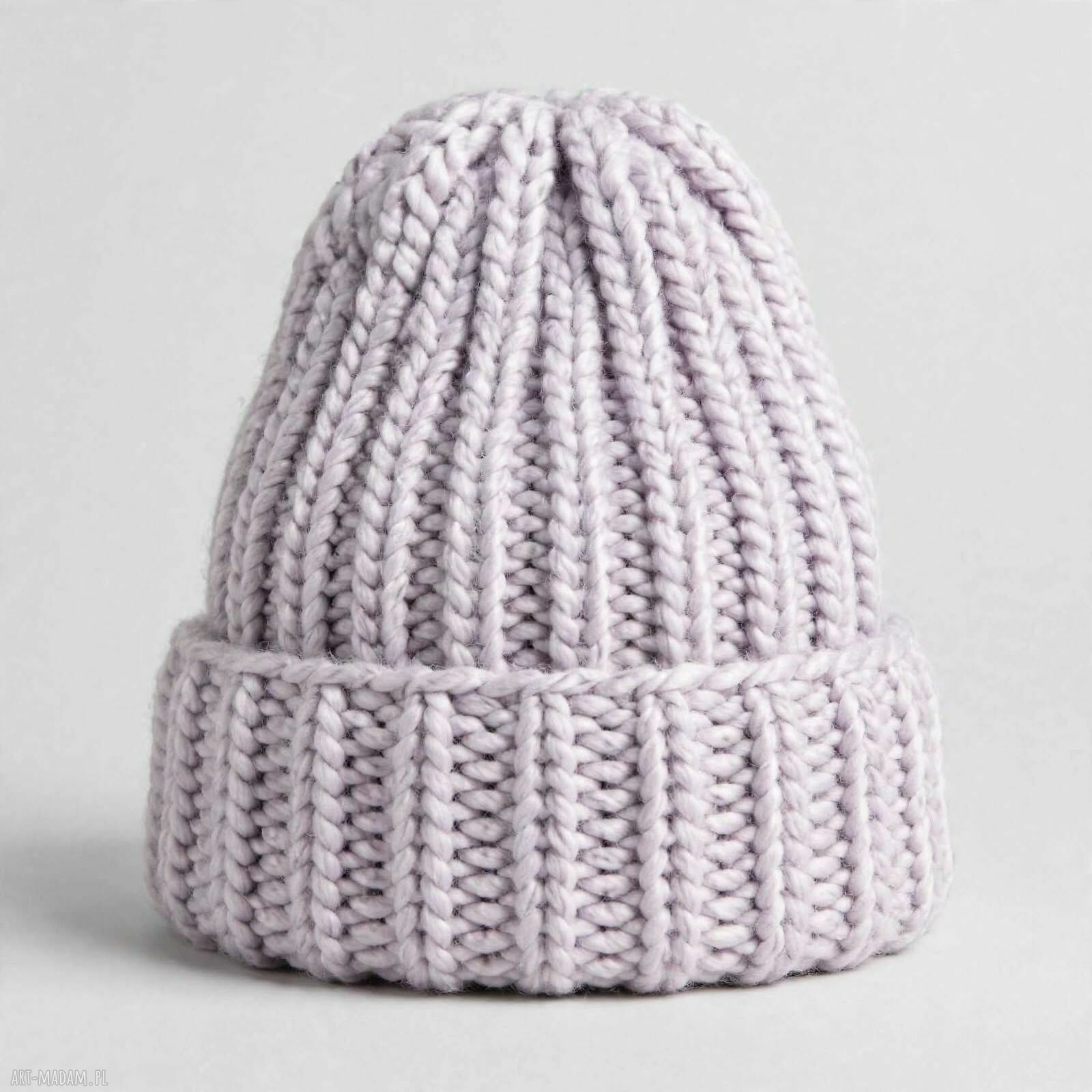 Gruba, ciepła czapka handmade w liliowym kolorze