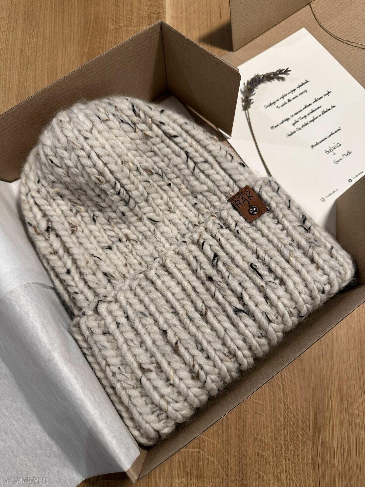 Gruba wełniana czapka oversize w kolorze tweed z szerokim wywinięciem