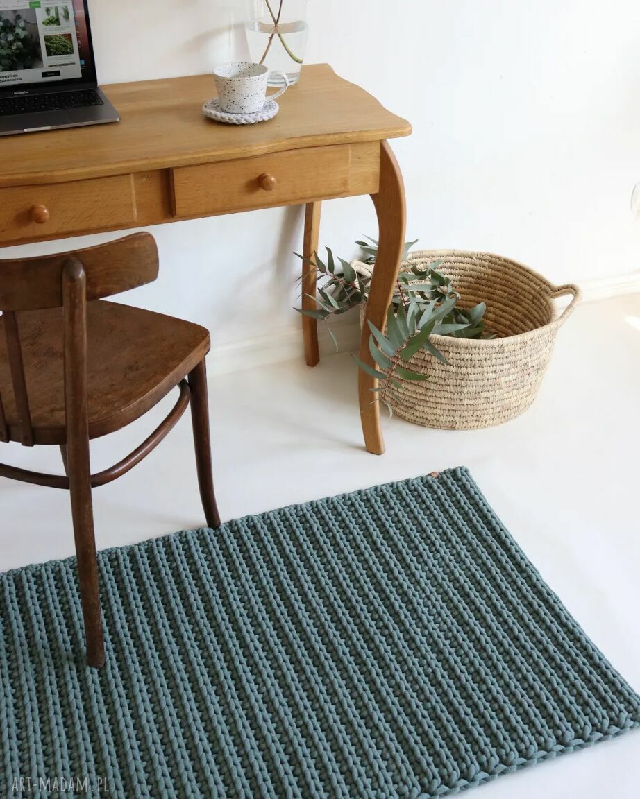 Gruby dywan CHUNKY 70x120 cm w kolorze laurowym