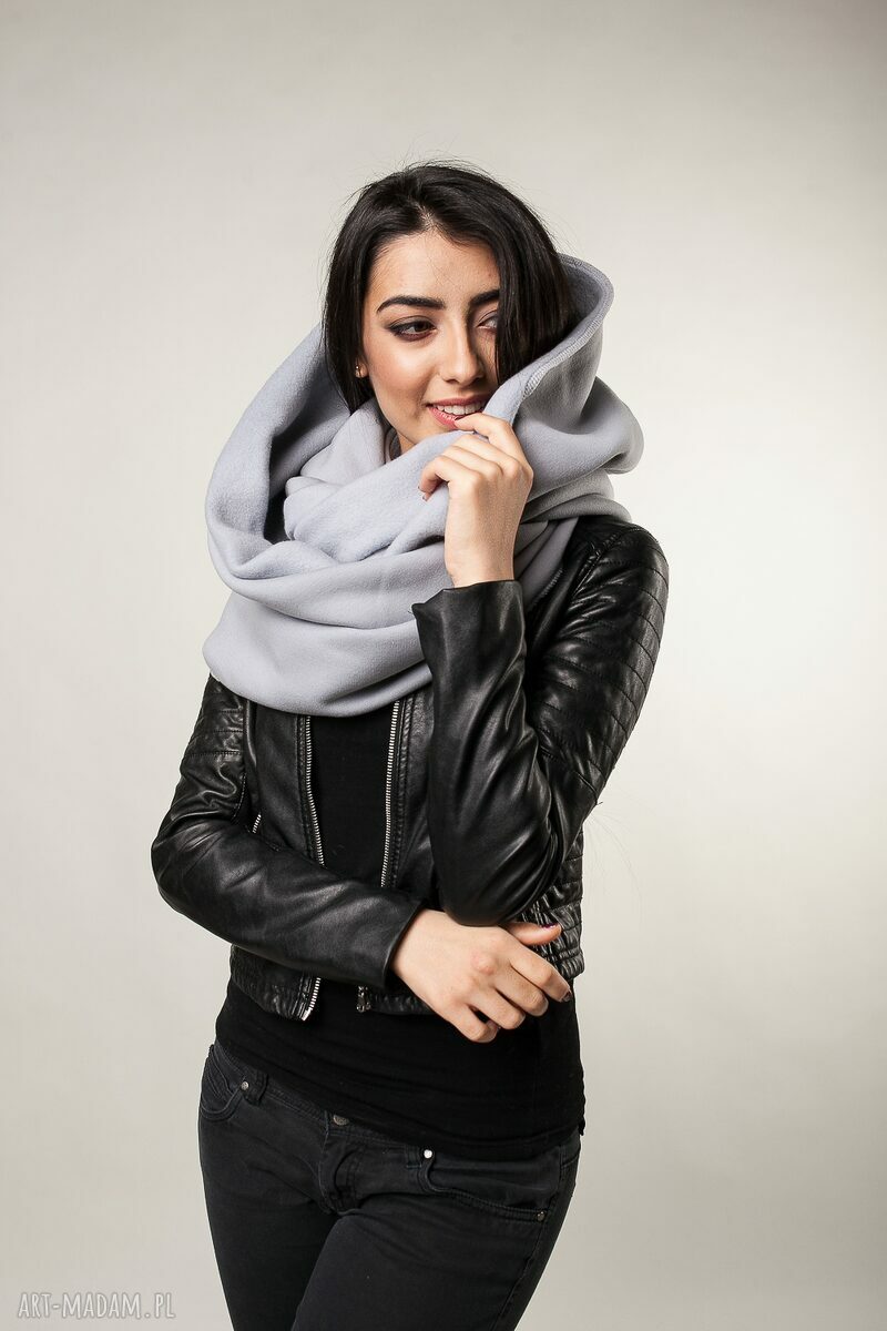 Komin popiel ciepły gruby wykonany jest grubej dzianiny dresowej