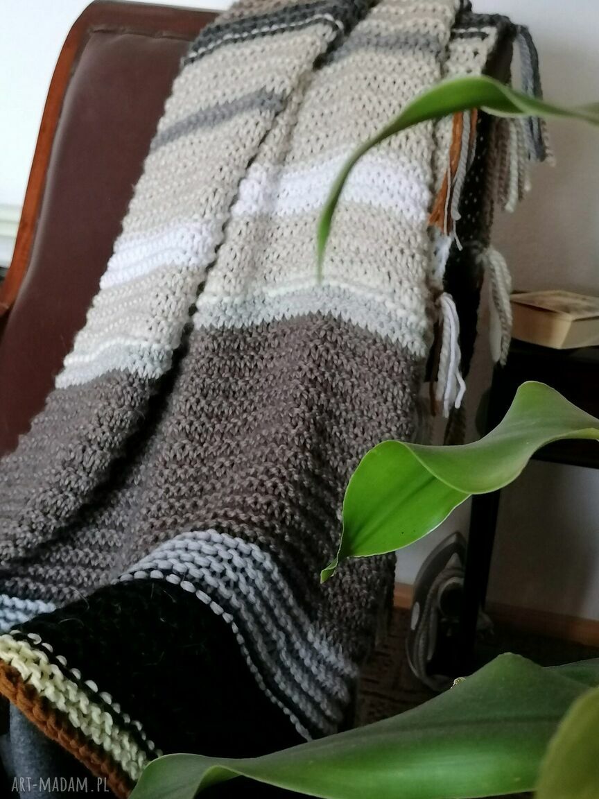 Gruby pled boho w pasy - koc na drutach z alpaki, wełny i akrylu