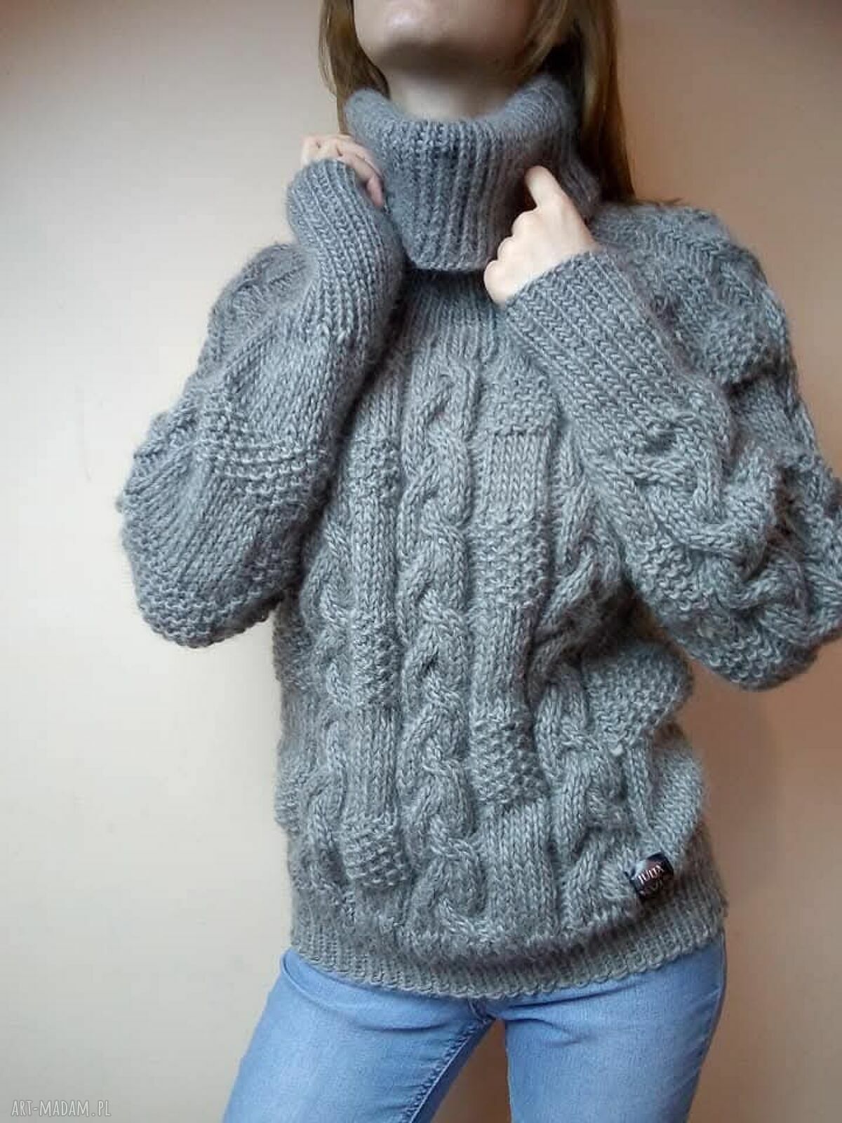 Gruby sweter z alpaki 100% w kolorze szarym - bezszwowy handmade na zimę