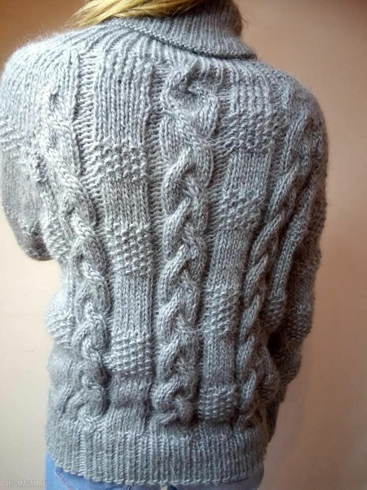 Gruby sweter z alpaki 100% w kolorze szarym - bezszwowy handmade na zimę