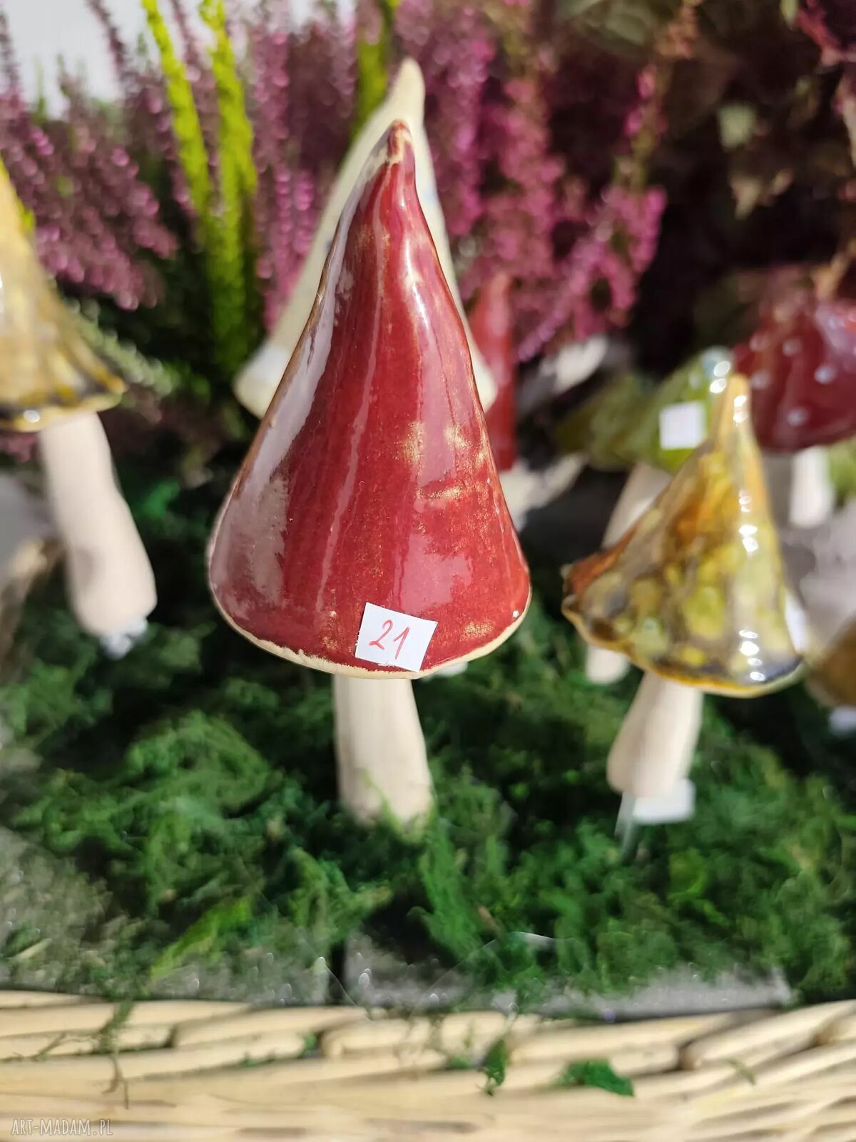 Czerwony grzybek ceramiczny do doniczki