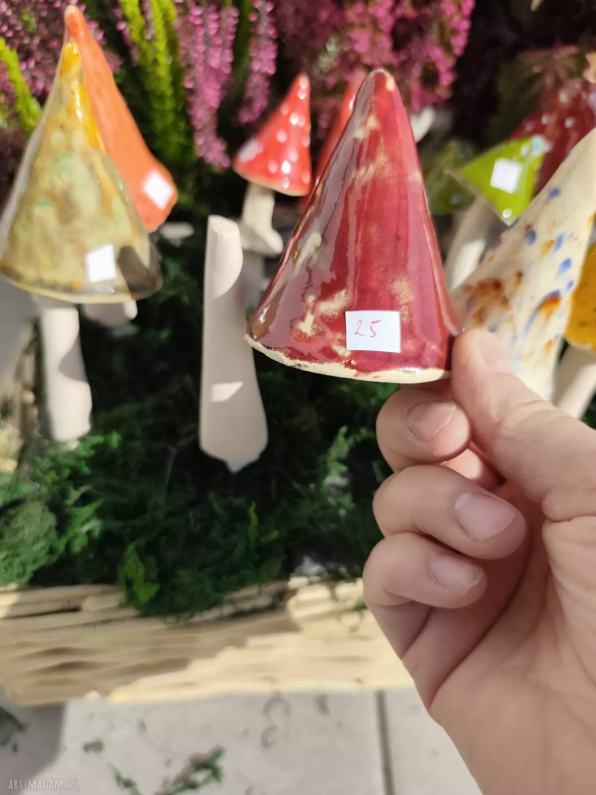 Ręcznie wykonany ceramiczny grzybek do doniczki